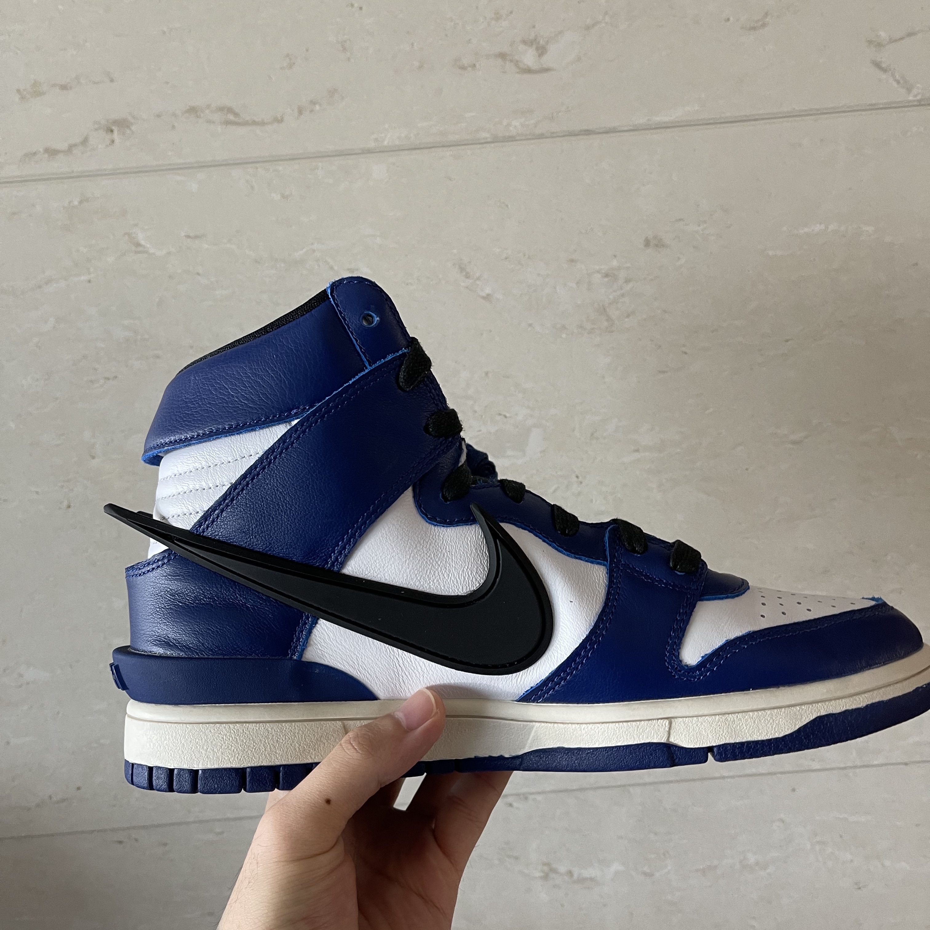 Nike x Ambush Dunk High Deep Royal Blue 착용 스타일 - 3