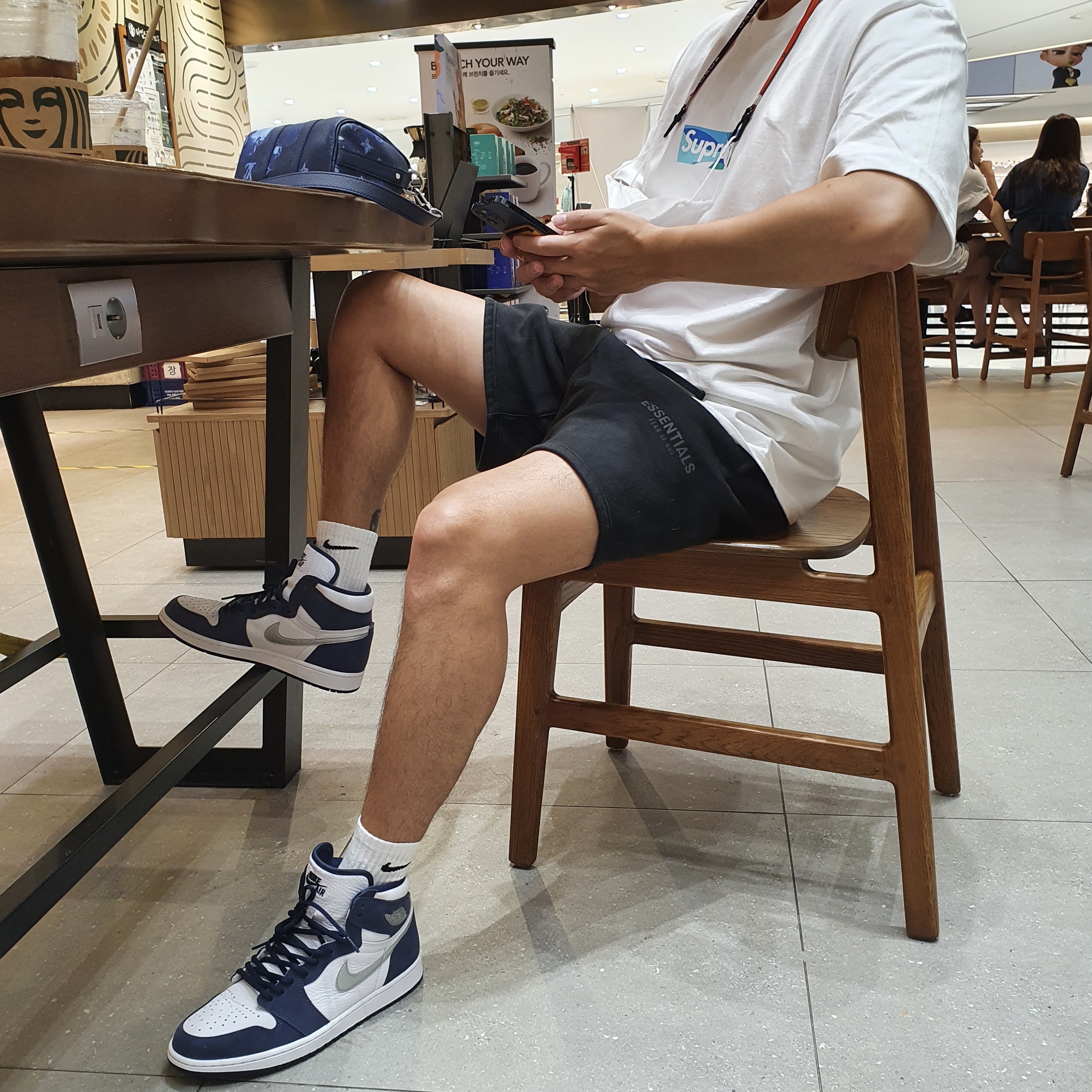 Jordan 1 Retro High OG CO.JP Midnight Navy, Essentials Sweatshorts Black - 21SS 착용 스타일