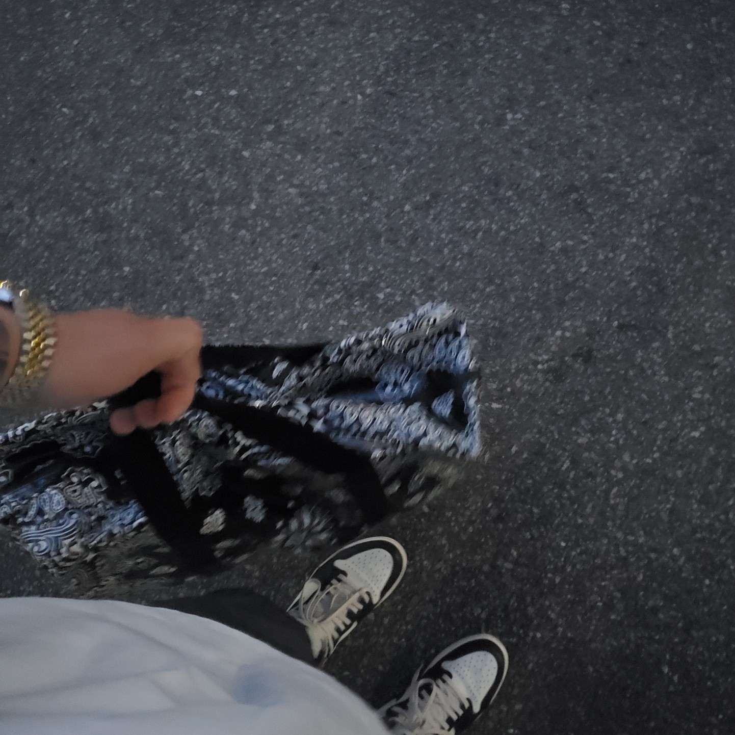 Supreme Bandana Tarp Large Duffle Bag Black - 21SS, Jordan 1 Retro High OG Black Mocha 착용 스타일