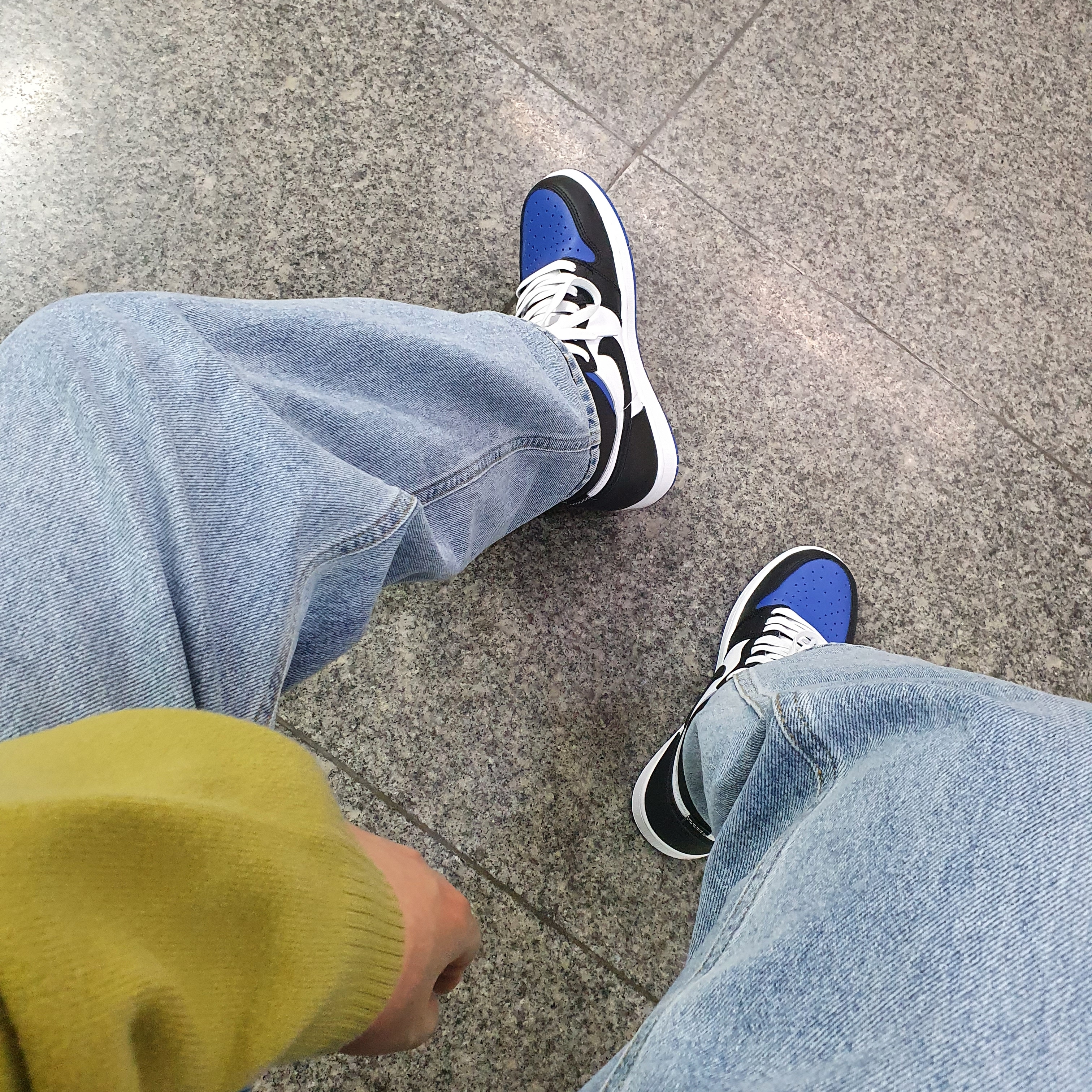 Jordan 1 Retro High OG Royal Toe 착용 스타일