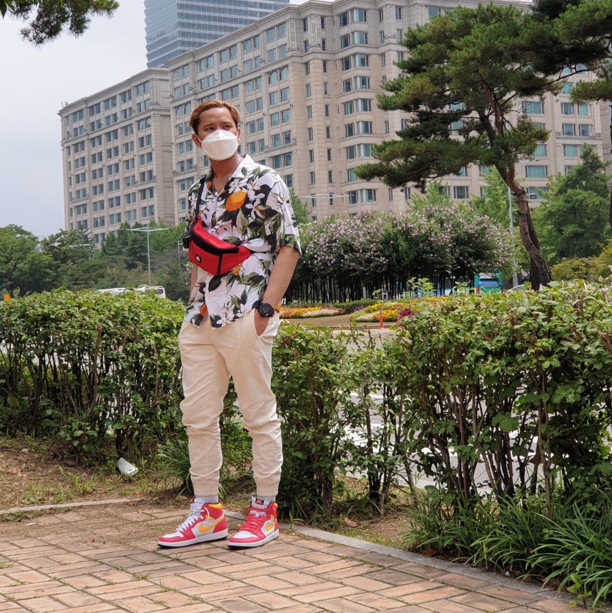 Jordan 1 Retro High OG Light Fusion Red 착용 스타일