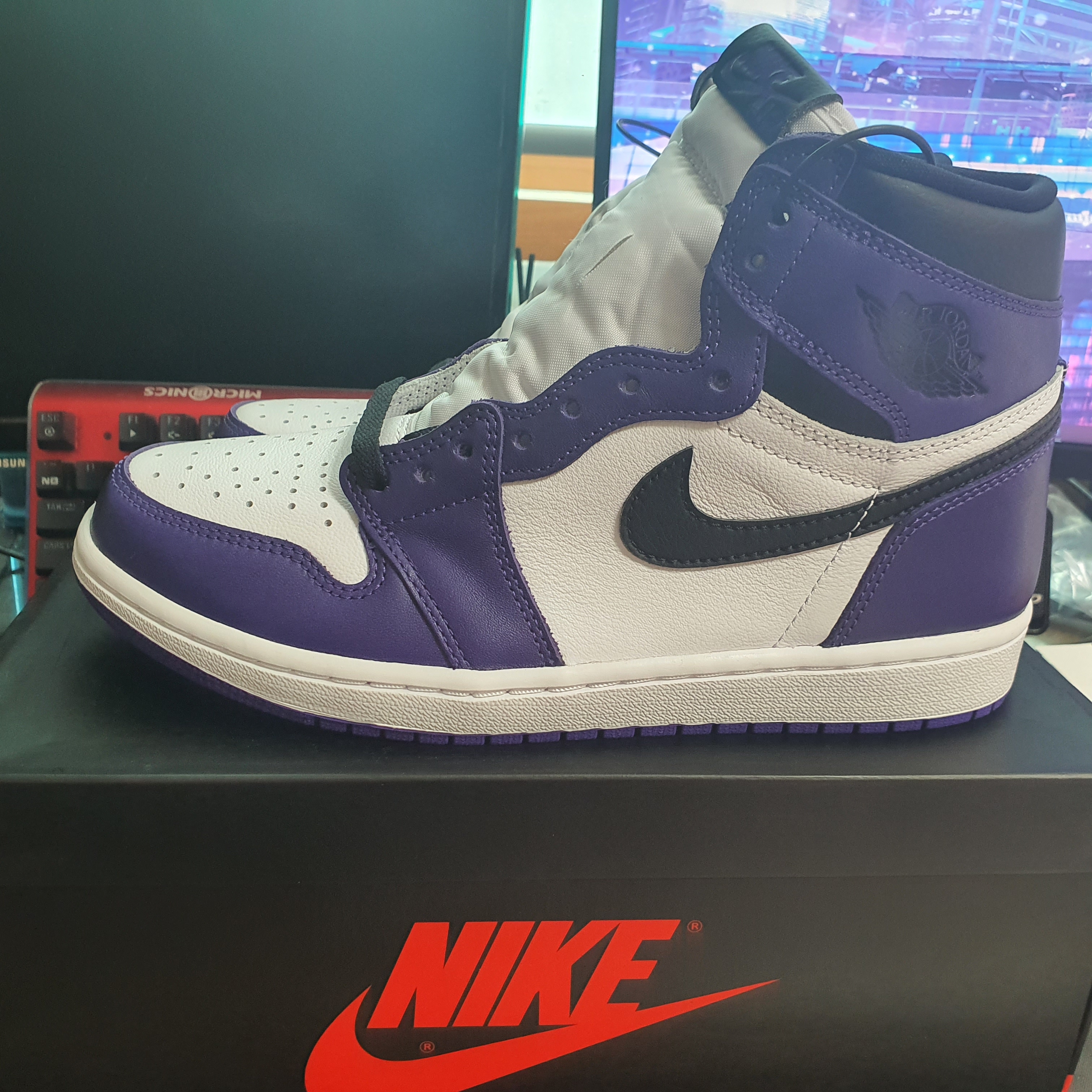 Jordan 1 Retro High OG Court Purple 2020 착용 스타일 - 3