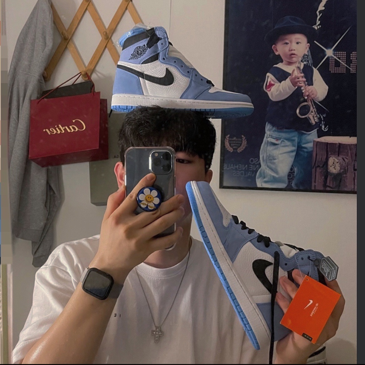 Jordan 1 Retro High OG University Blue 착용 스타일