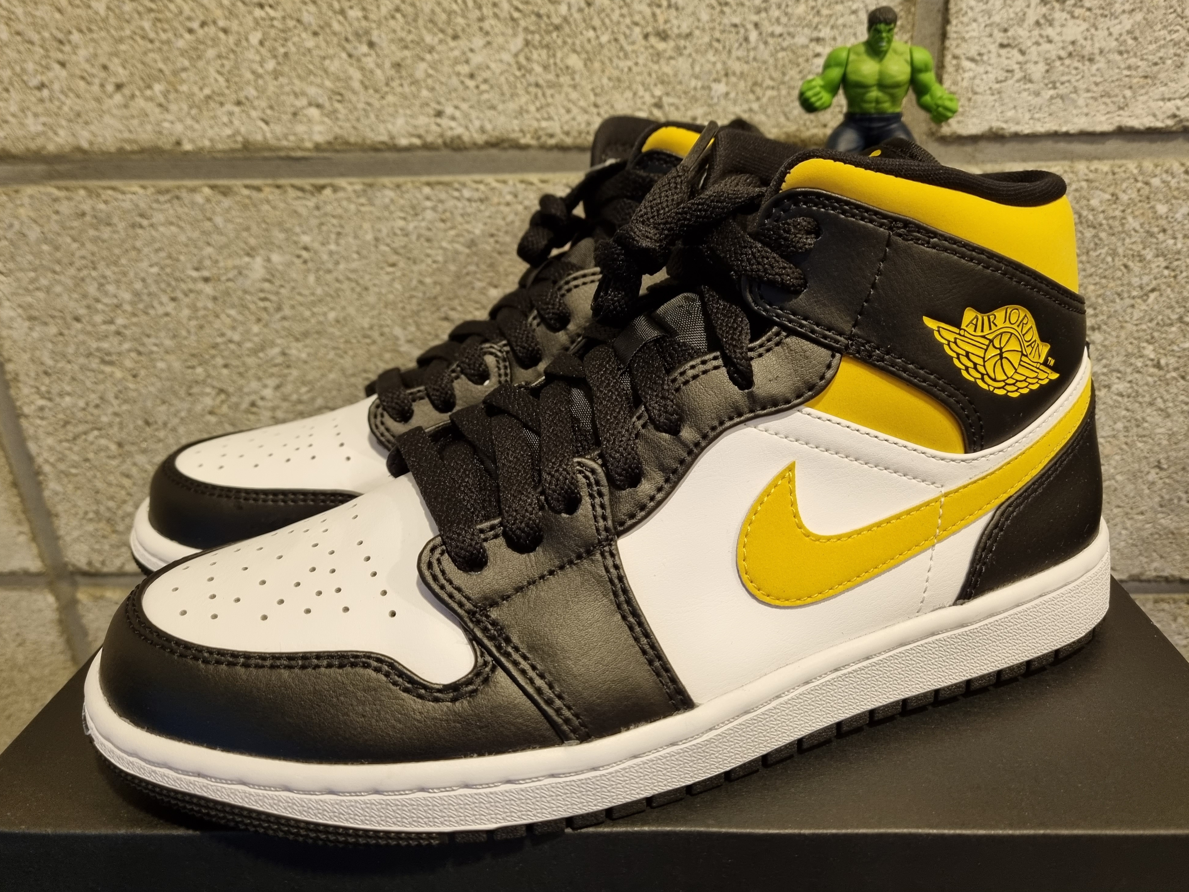 Jordan 1 Mid Pollen 착용 스타일 - 1