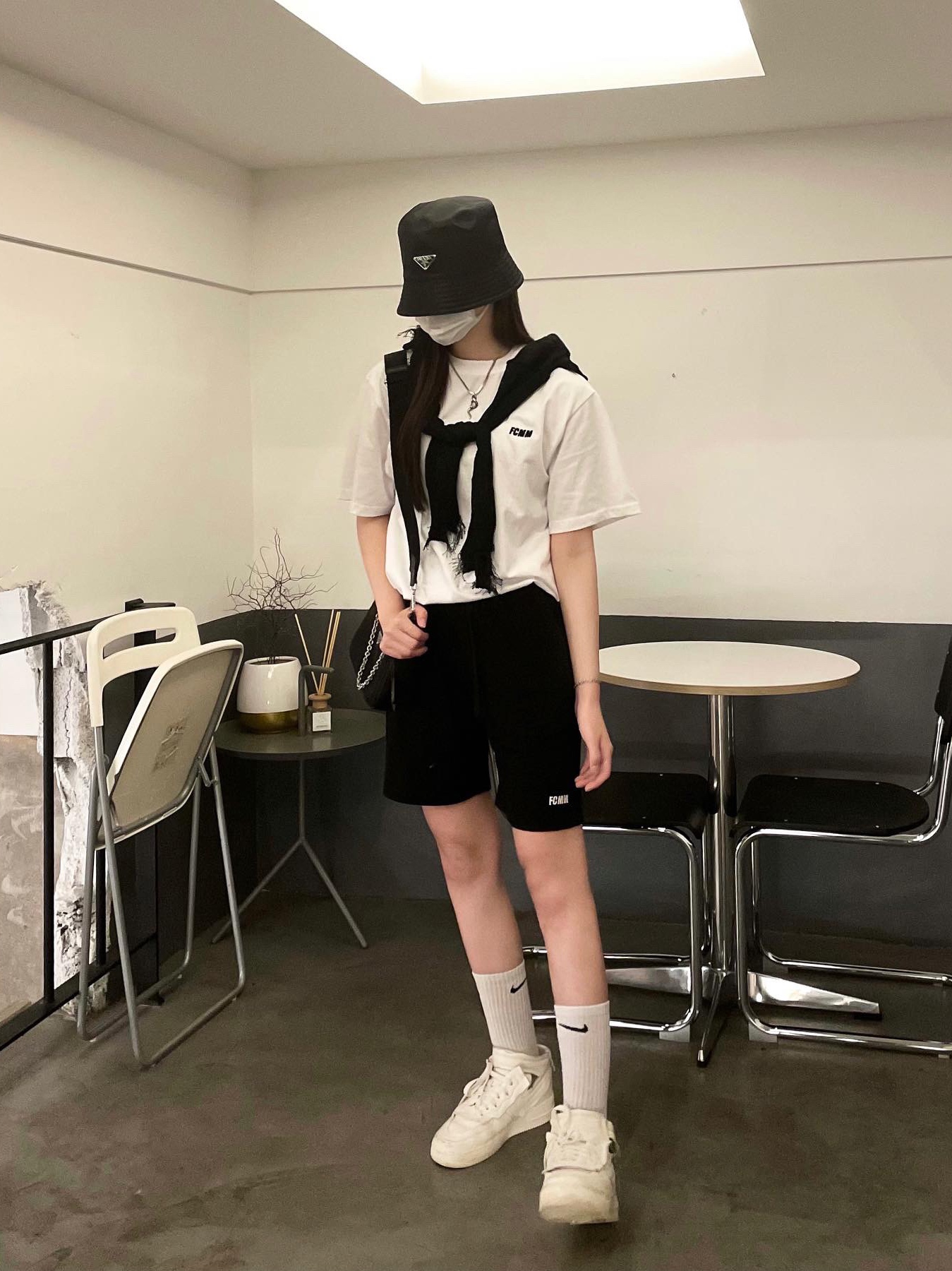 Nike x Comme des Garcons Homme Plus Air Force Mid White 착용 스타일 - 3