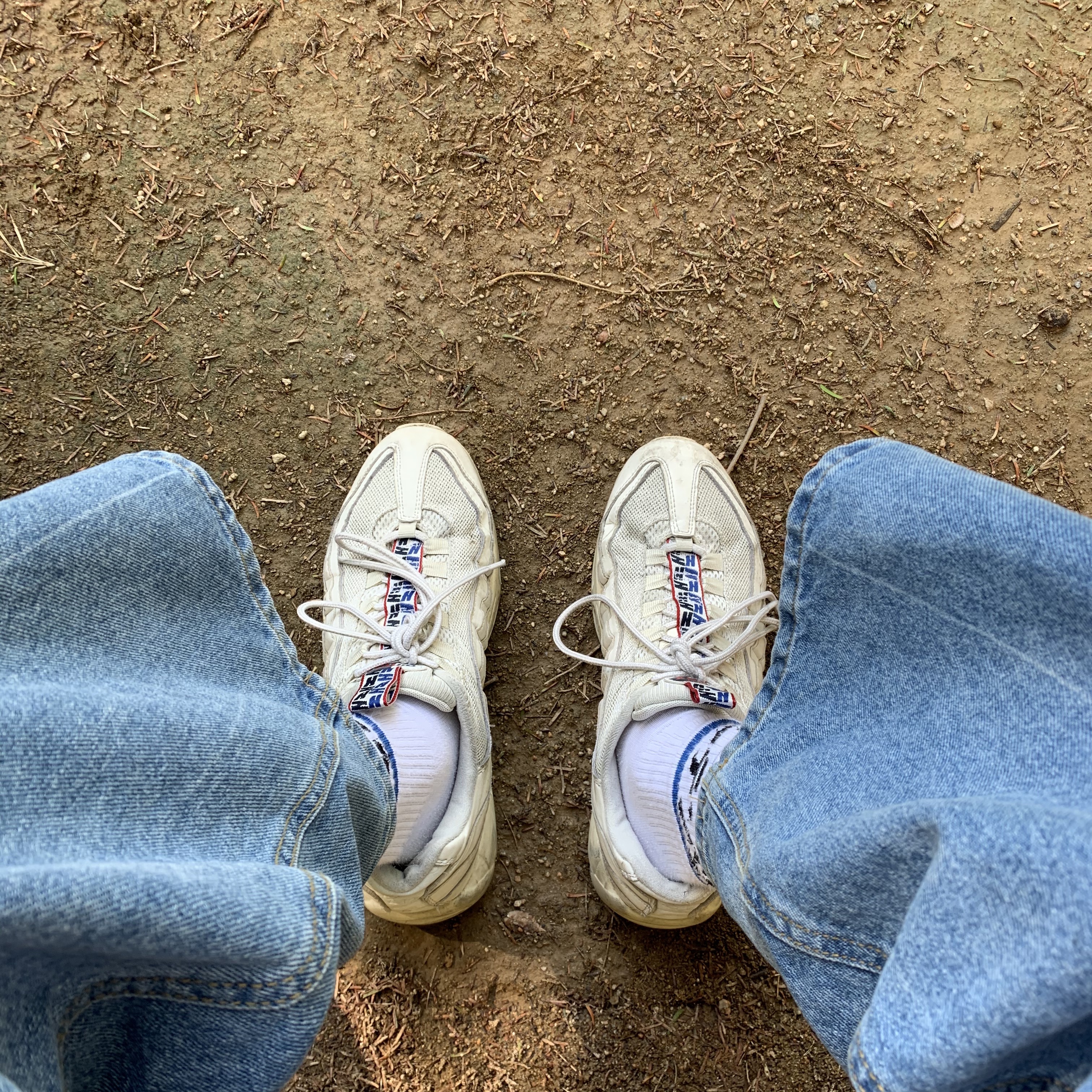 Nike Air Max 95 Pull Tab Sail 착용 스타일