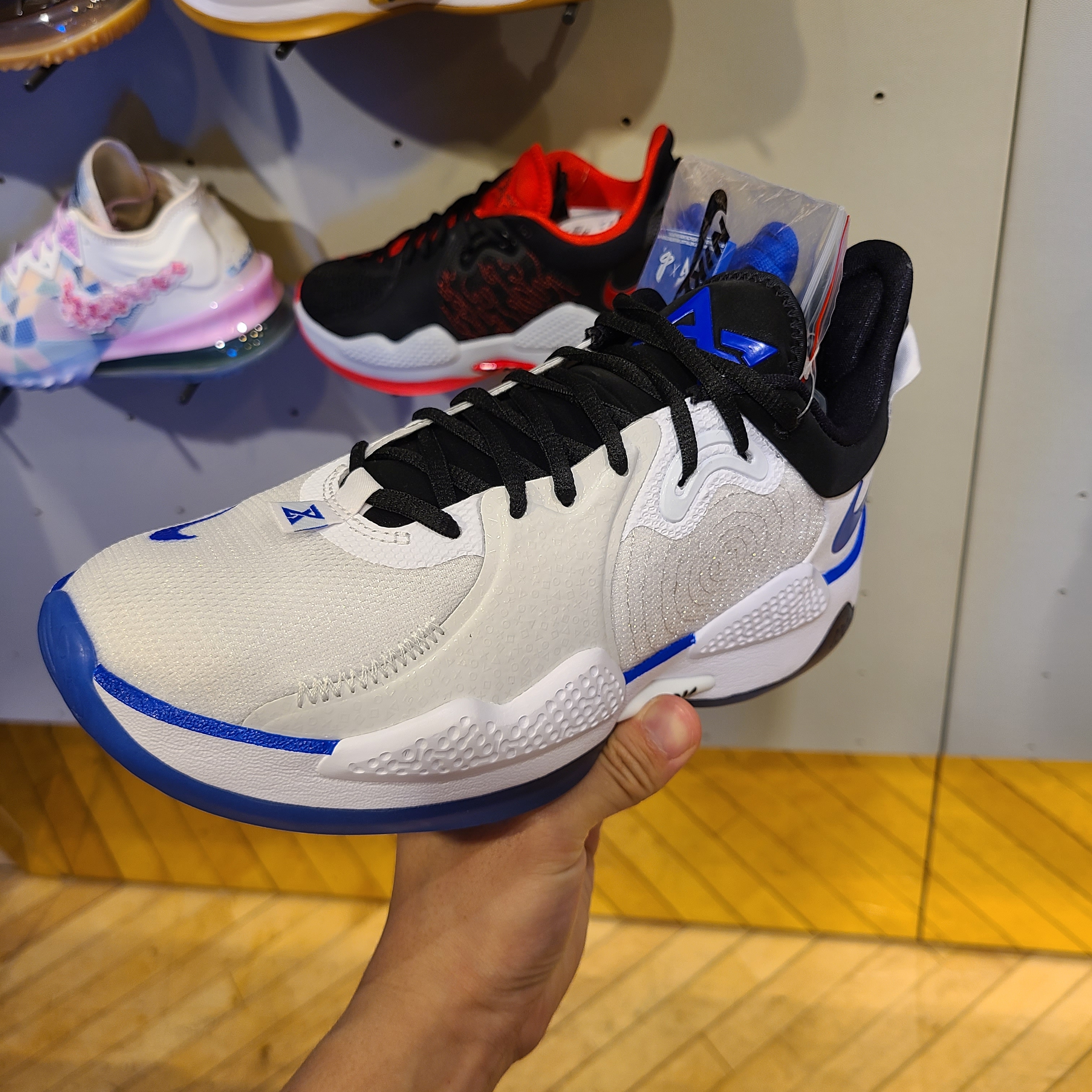 Nike PG 5 EP Playstation 5 착용 스타일 - 1