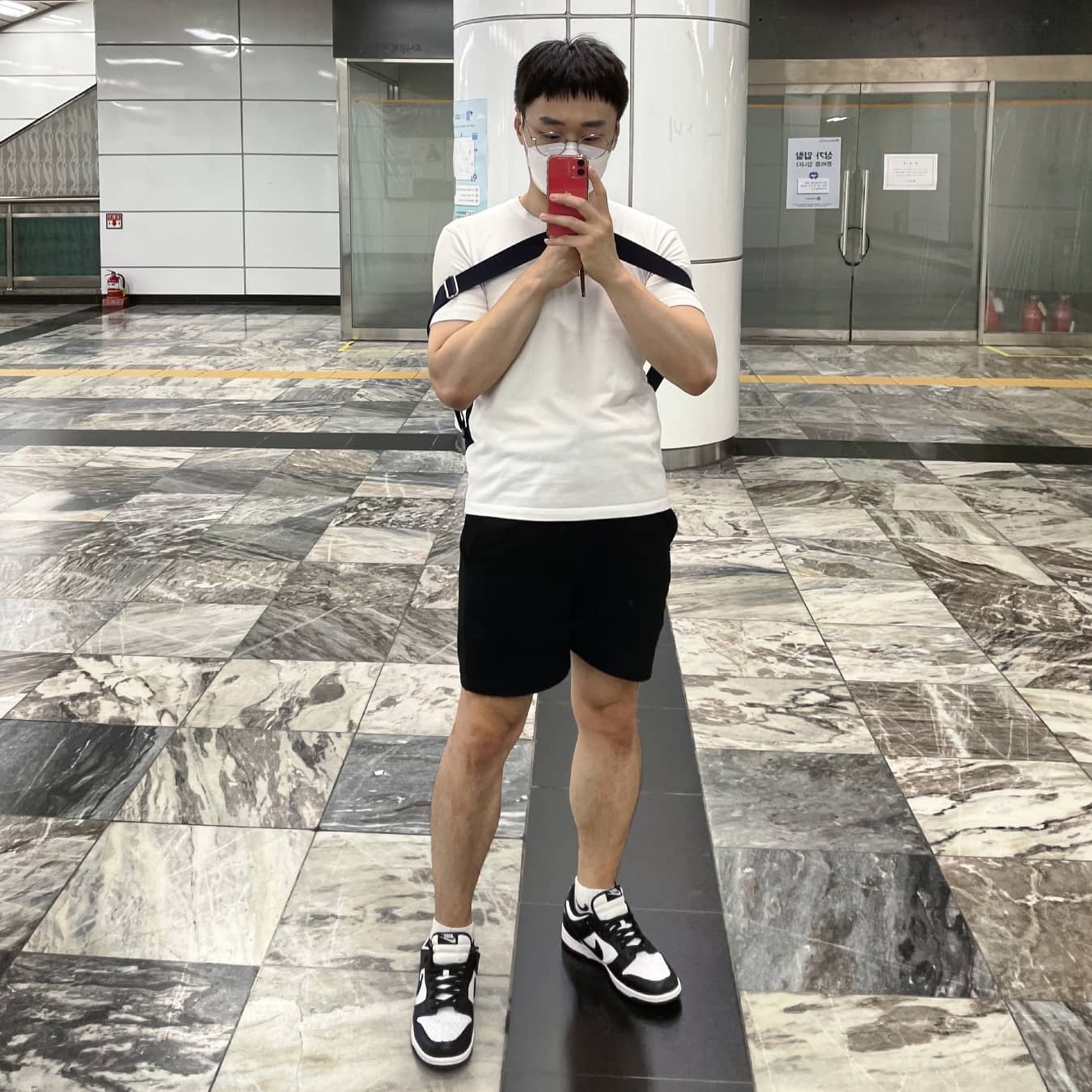 Jordan 6 Retro Carmine 2021, Nike Dunk Low Retro Black 착용 스타일 - 2