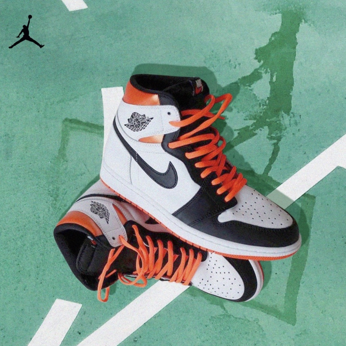 Jordan 1 Retro High OG Electro Orange 착용 스타일 - 3