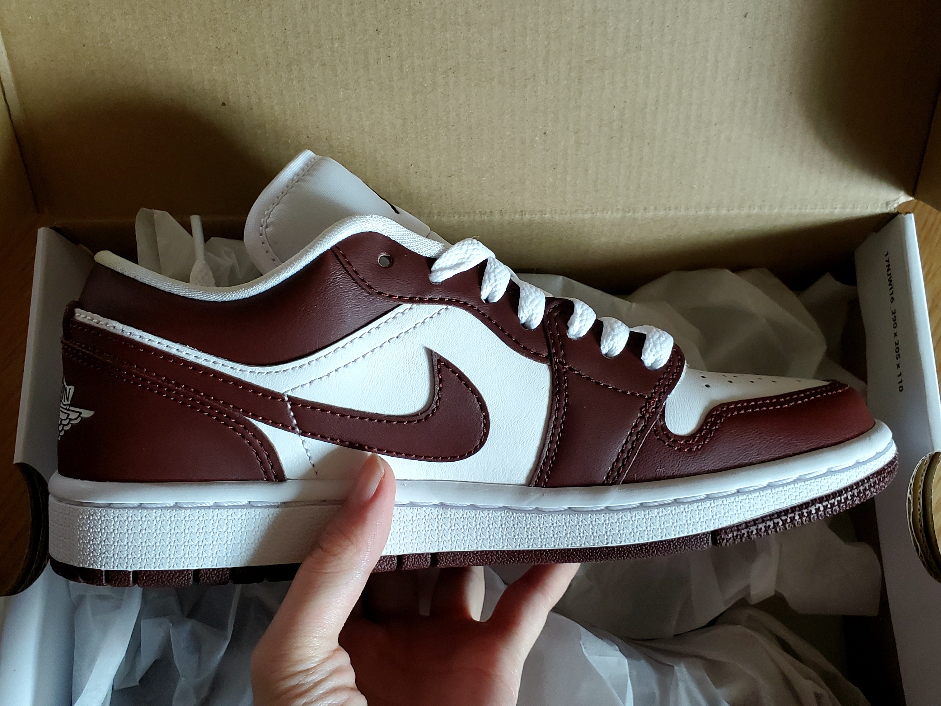 (W) Jordan 1 Low Bronze Eclipse 착용 스타일