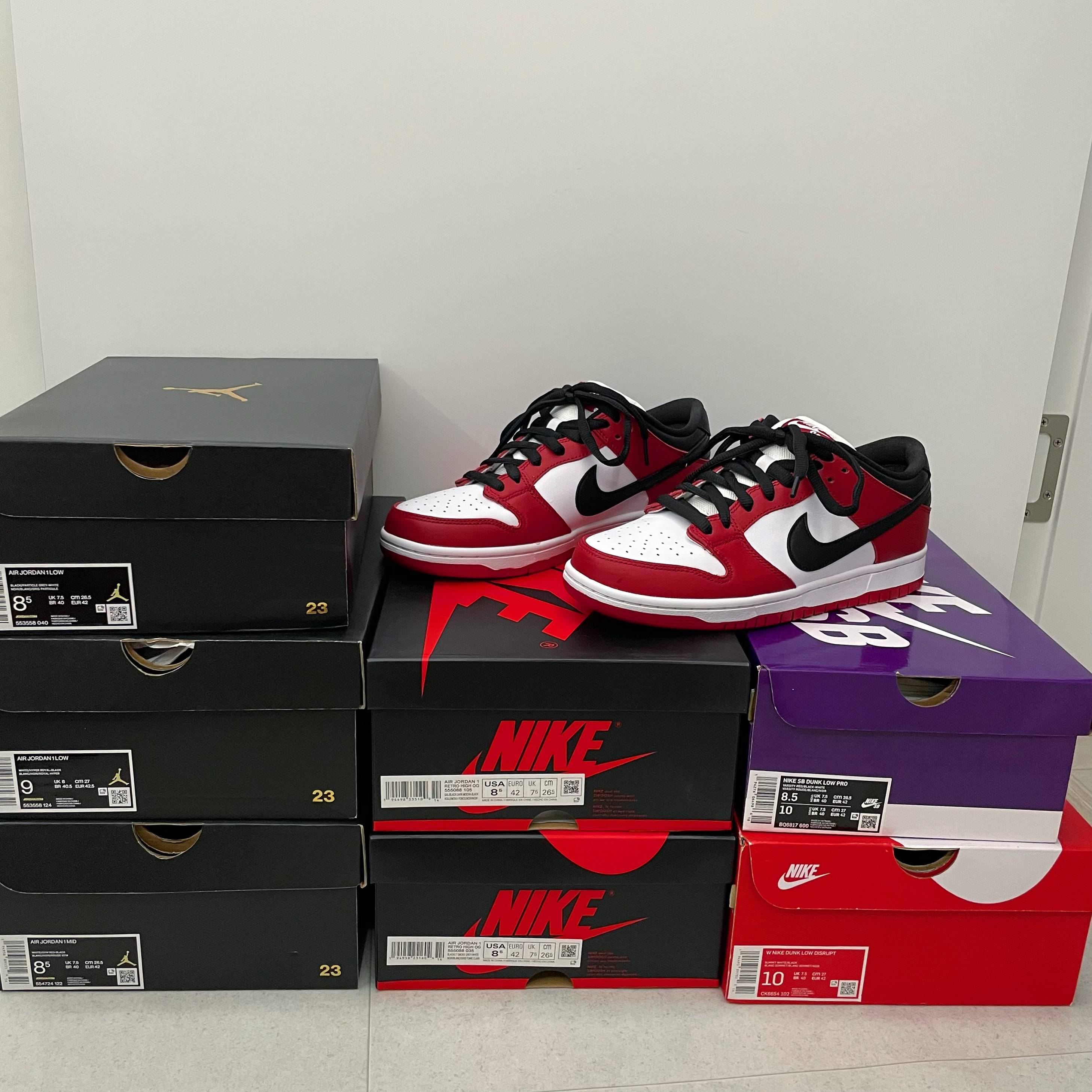 Jordan 1 Low Hyper Royal, Jordan 1 Low Black Particle Grey 착용 스타일