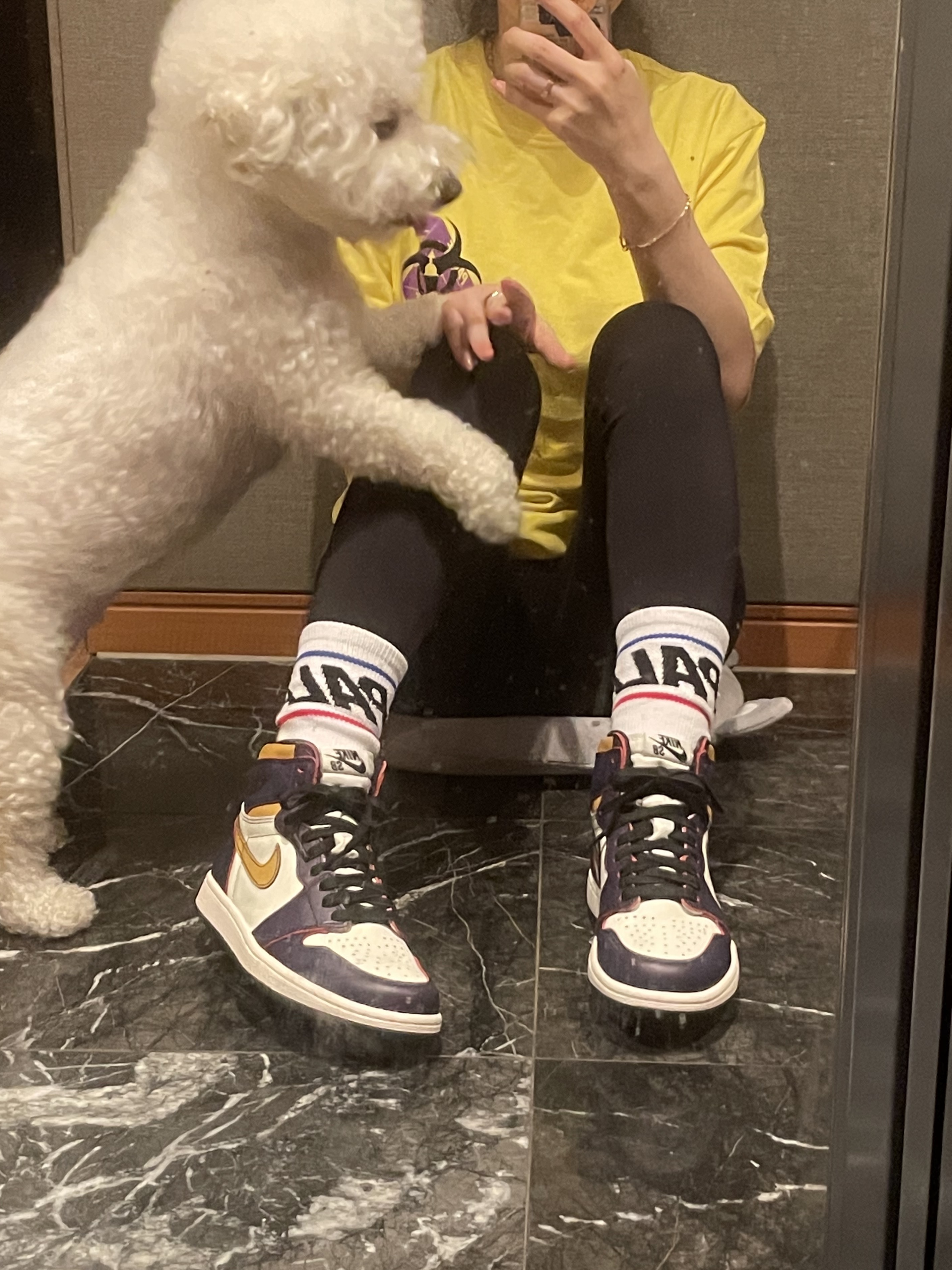 Palace Bio Hazard T-Shirt Yellow - 21SS, Jordan 1 Retro High OG Defiant SB LA to Chicago 착용 스타일 - 2