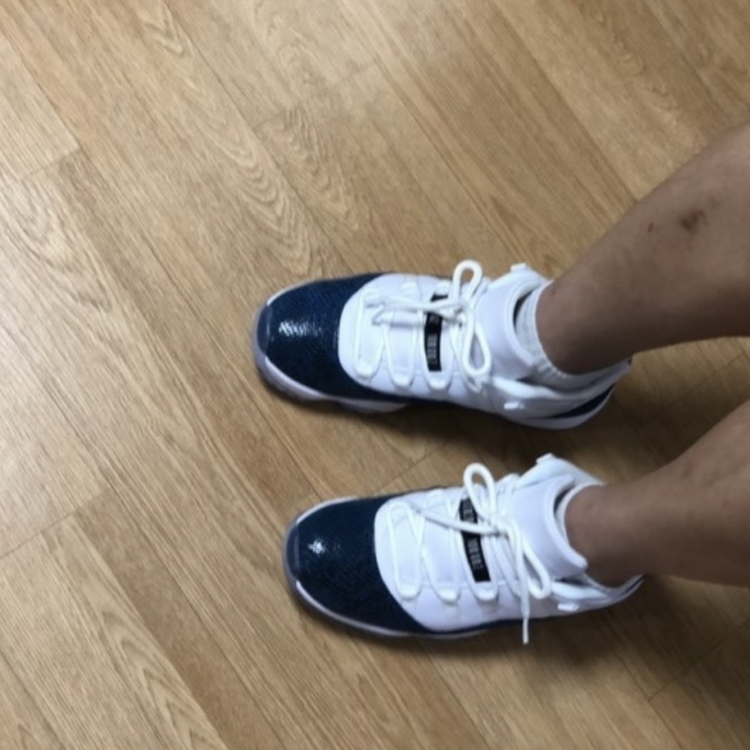 (W) Jordan 1 Low White Wolf Grey 착용 스타일