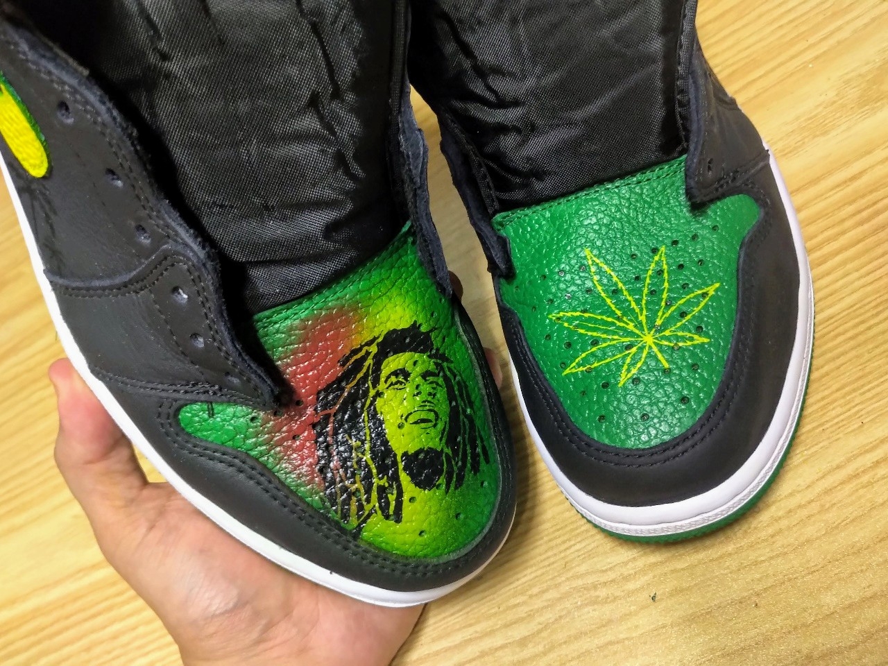 Jordan 1 Retro High OG Pine Green Black 착용 스타일 - 2