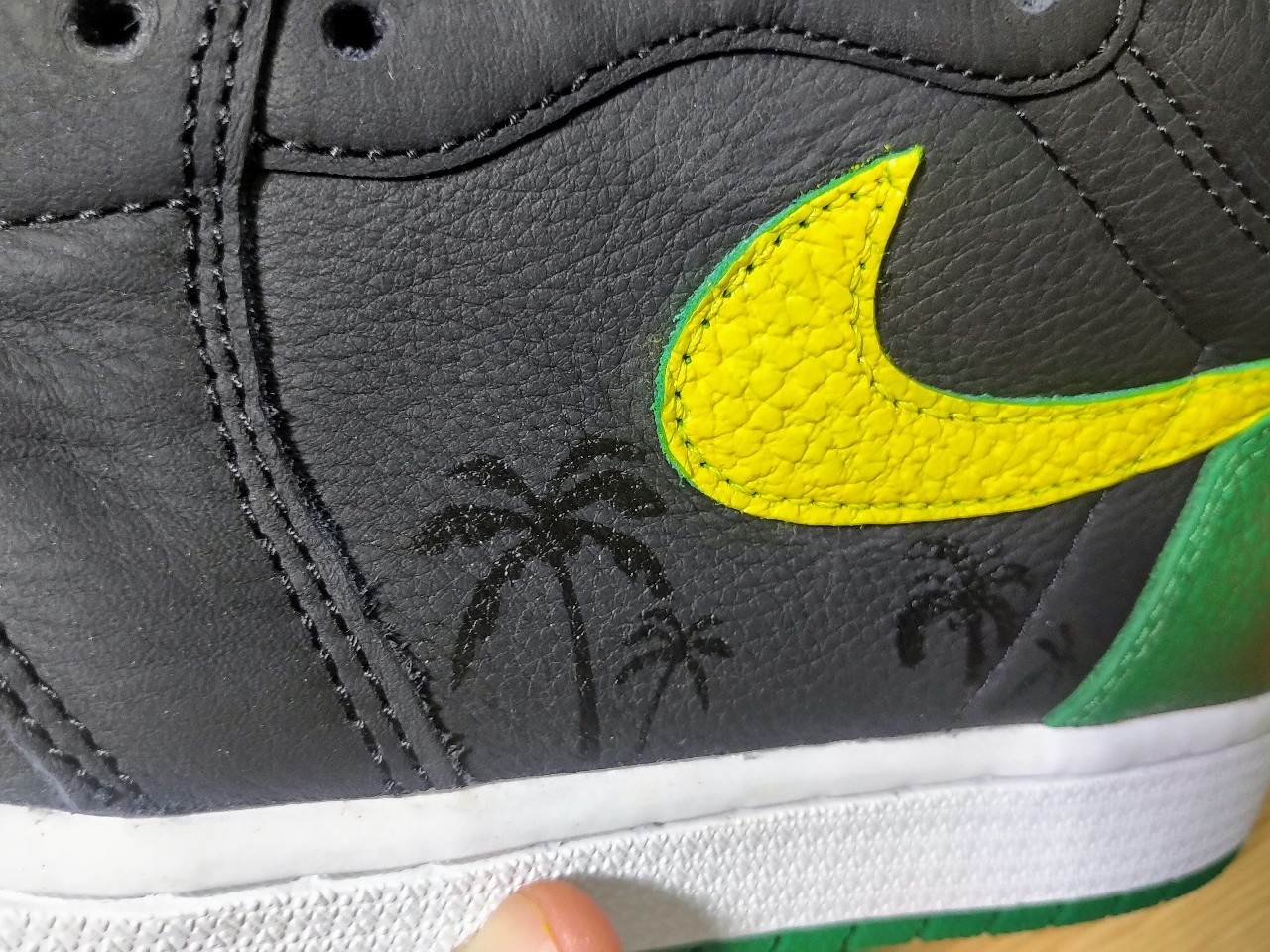 Jordan 1 Retro High OG Pine Green Black 착용 스타일 - 4