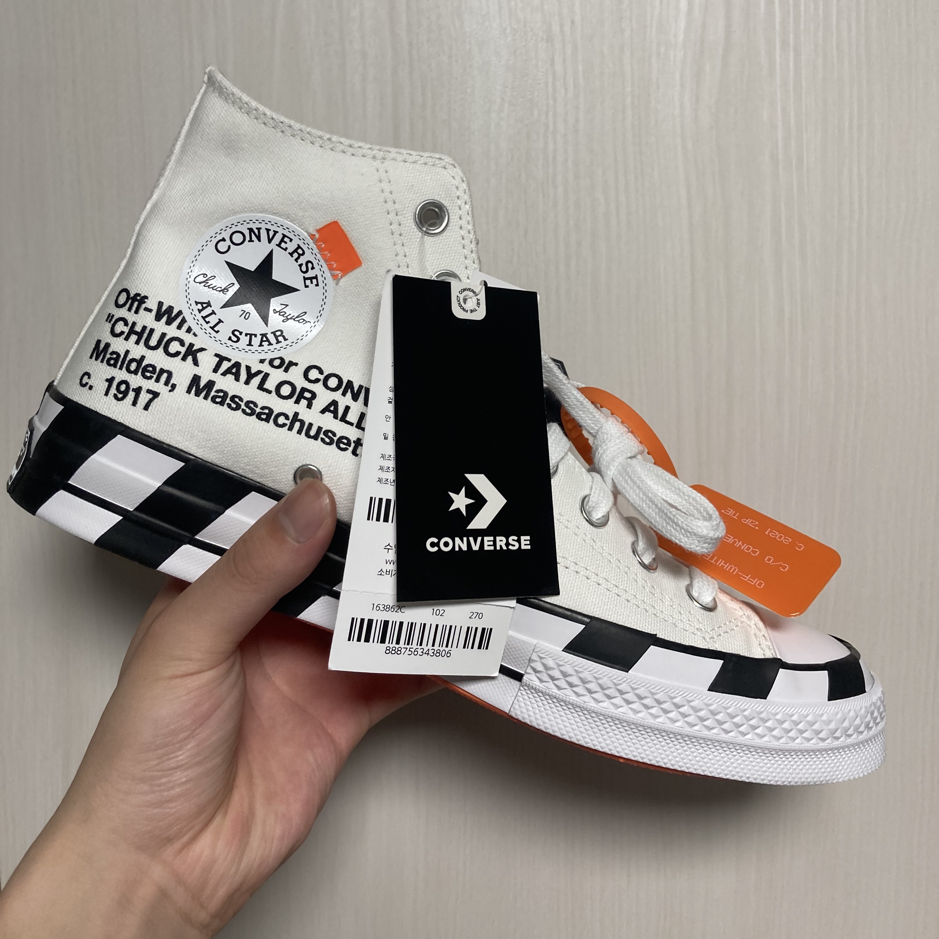 Converse x Off-White Chuck 70 High V2 2021 착용 스타일