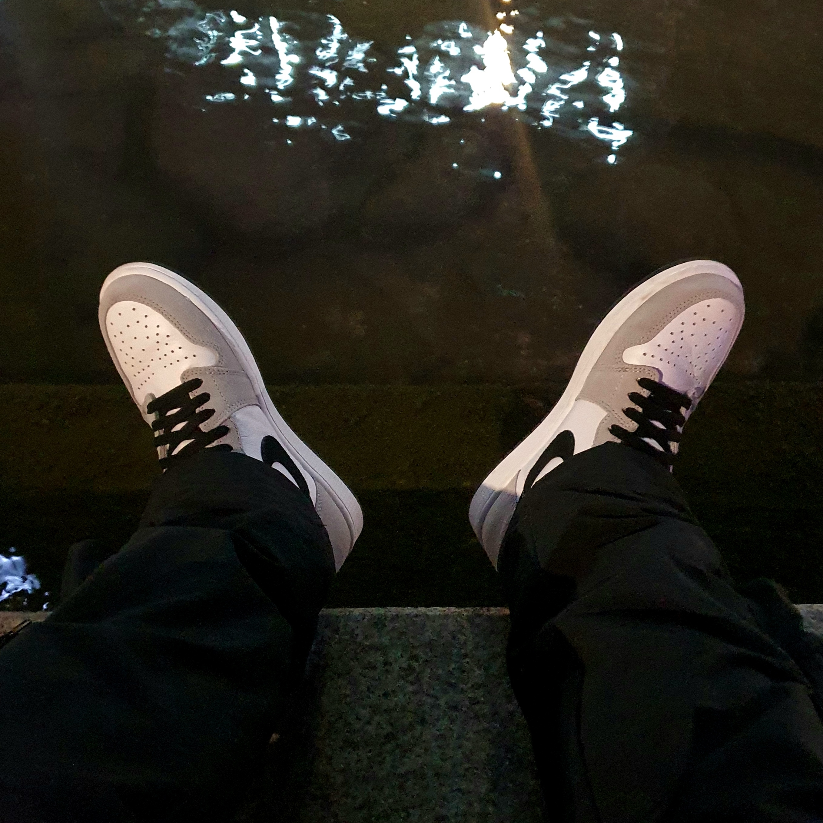Jordan 1 Retro High OG Light Smoke Grey 착용 스타일 - 2