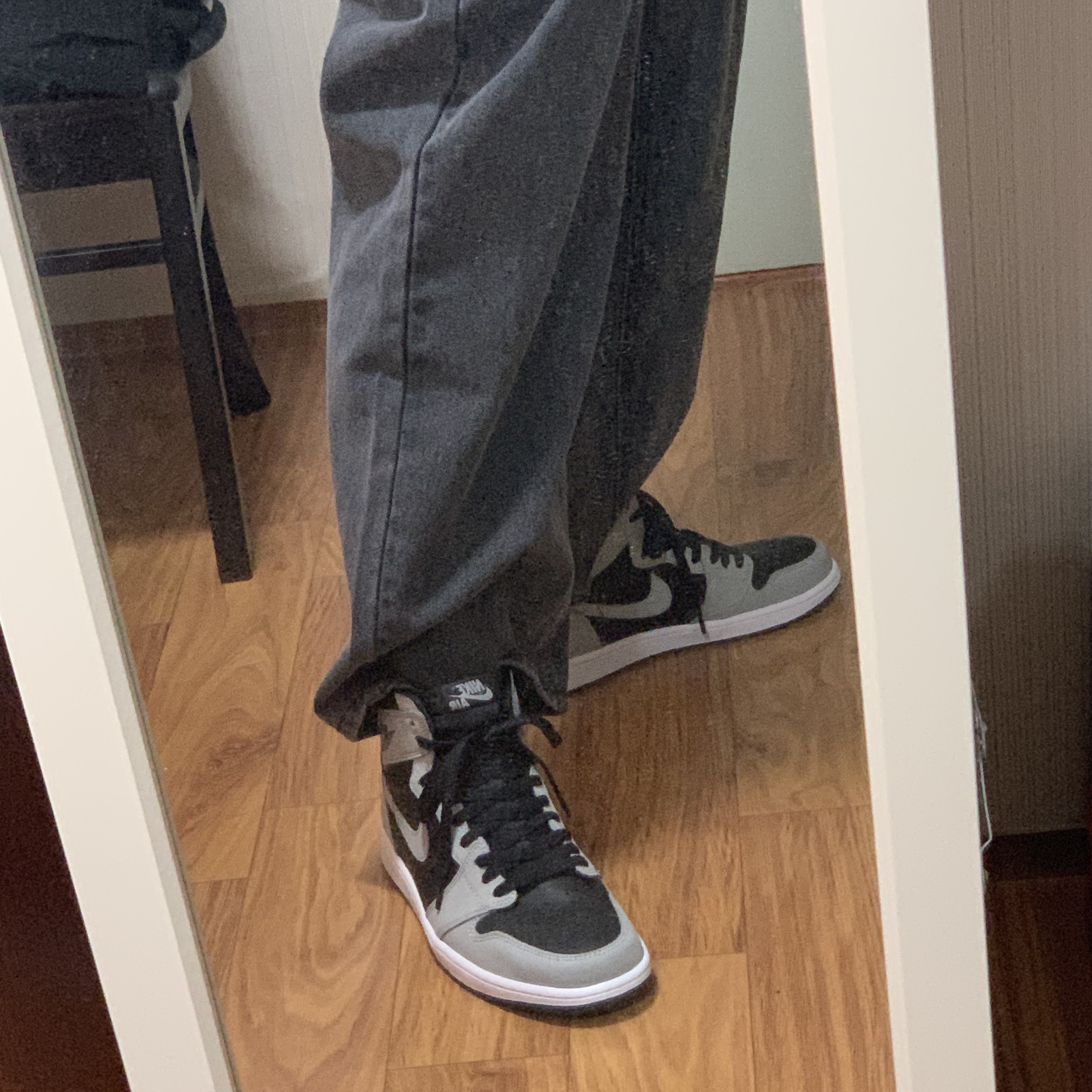 Jordan 1 Retro High OG Shadow 2.0 착용 스타일 - 3