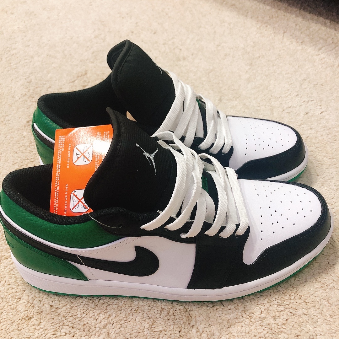 Jordan 1 Low White Lucky Green 착용 스타일 - 3
