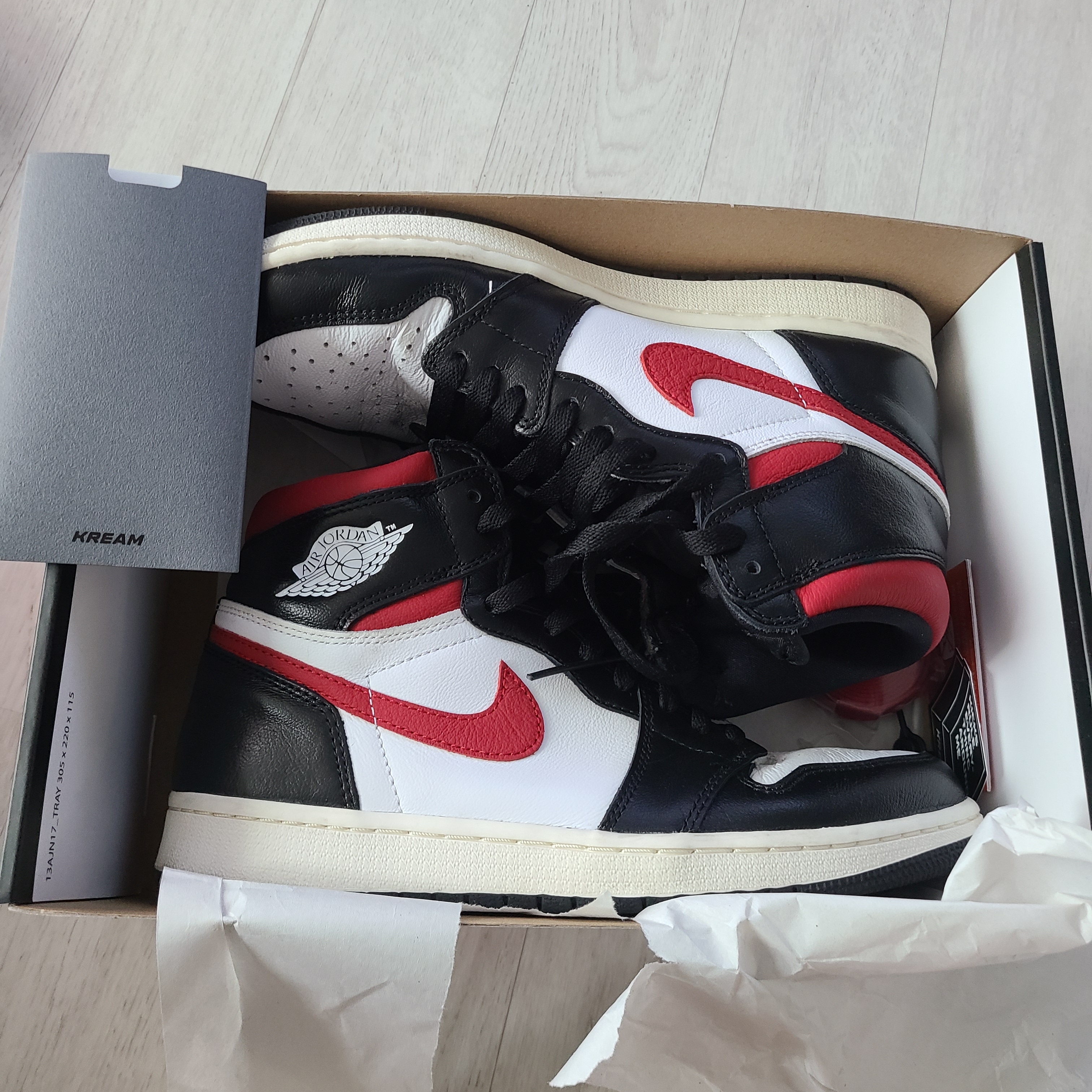 Jordan 1 Retro High OG Gym Red 착용 스타일 - 1