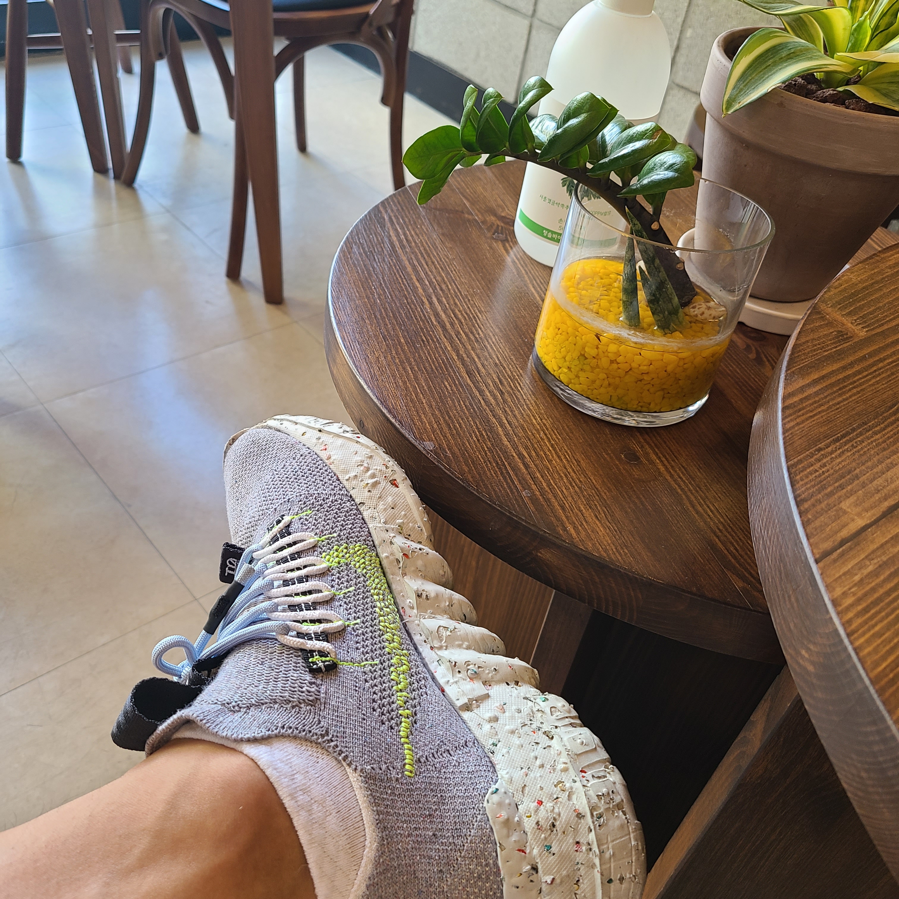 Nike Space Hippie 01 Volt 착용 스타일