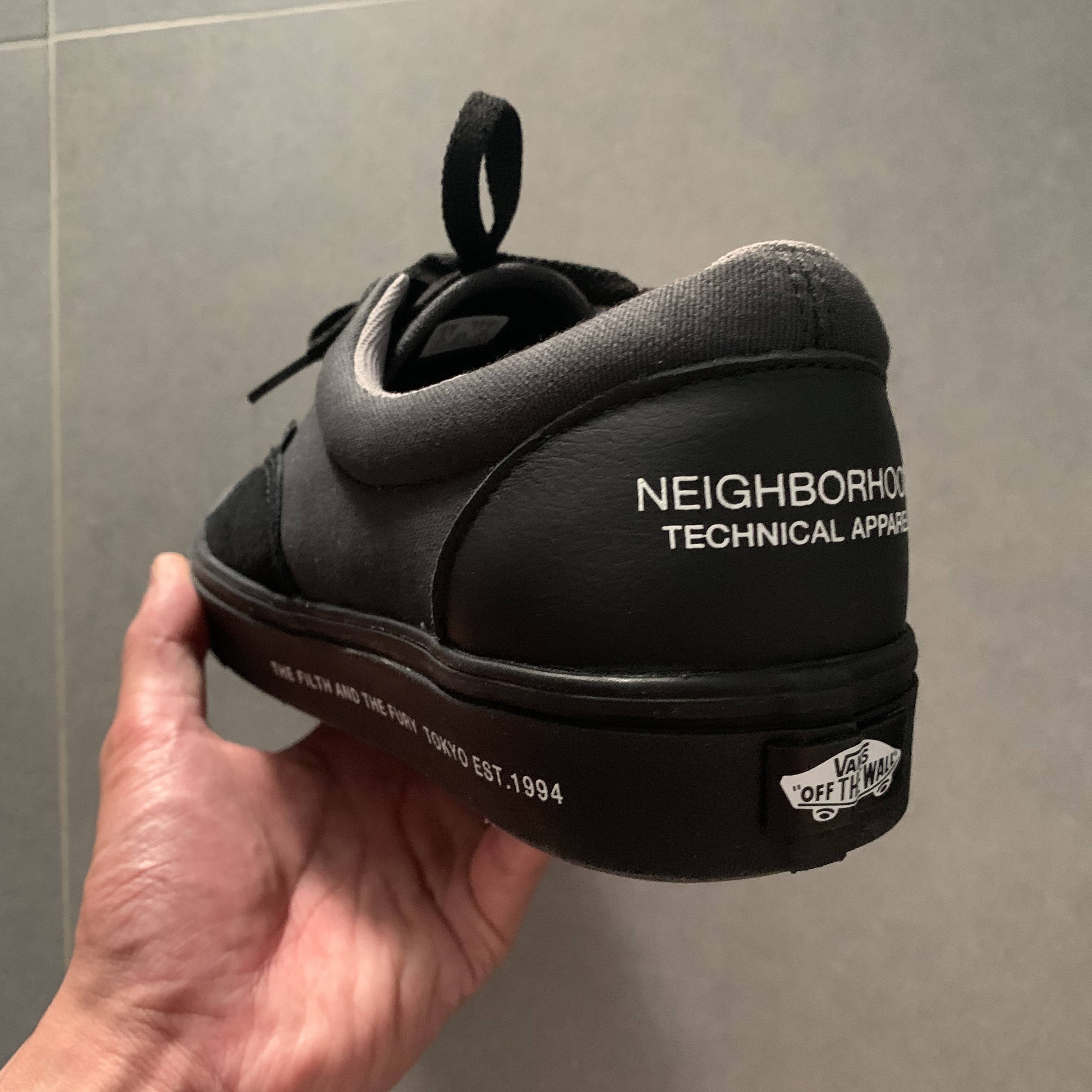 Vans x Neighborhood ComfyCush Era Black 착용 스타일