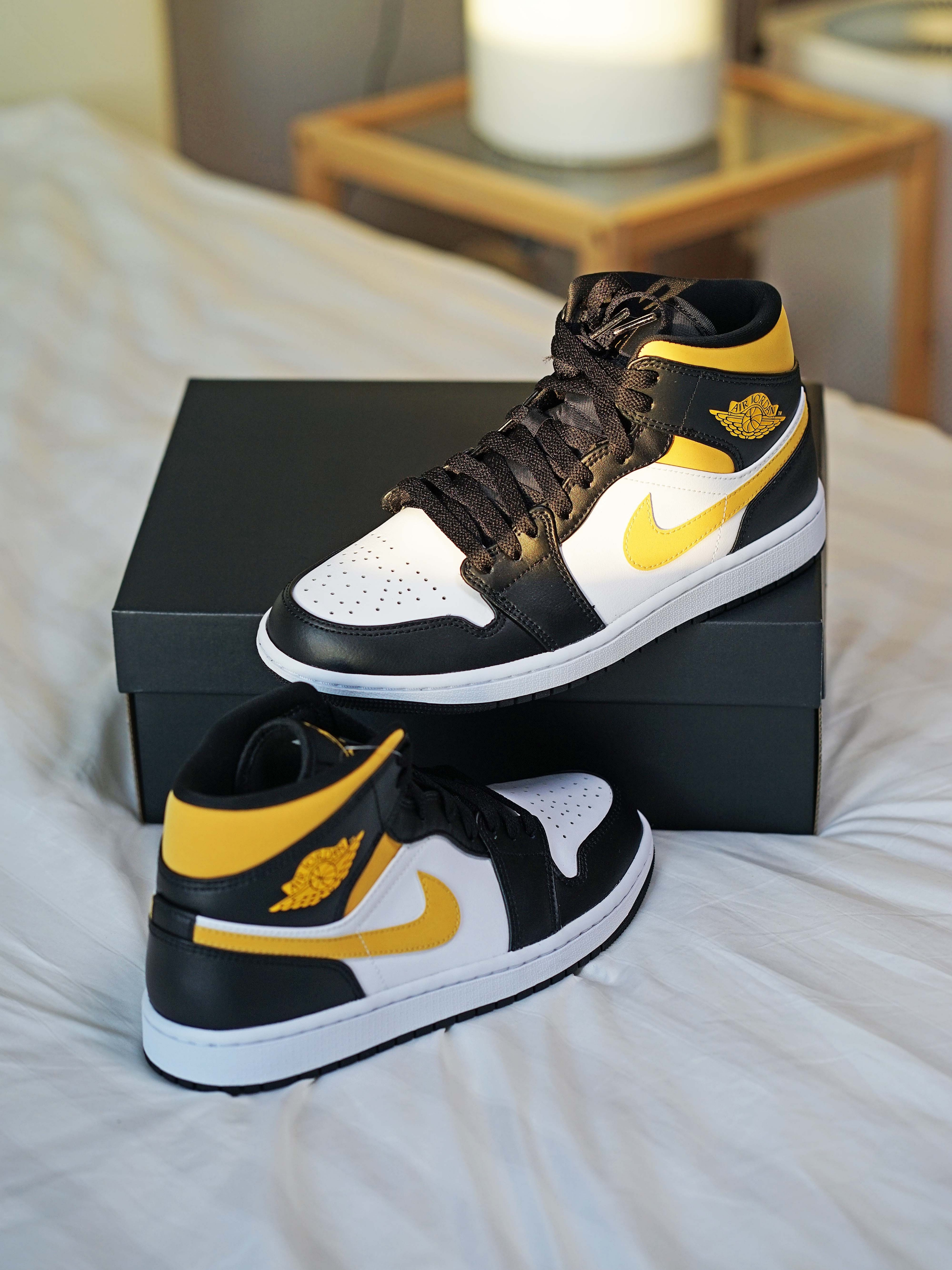 Jordan 1 Mid Pollen 착용 스타일 - 1