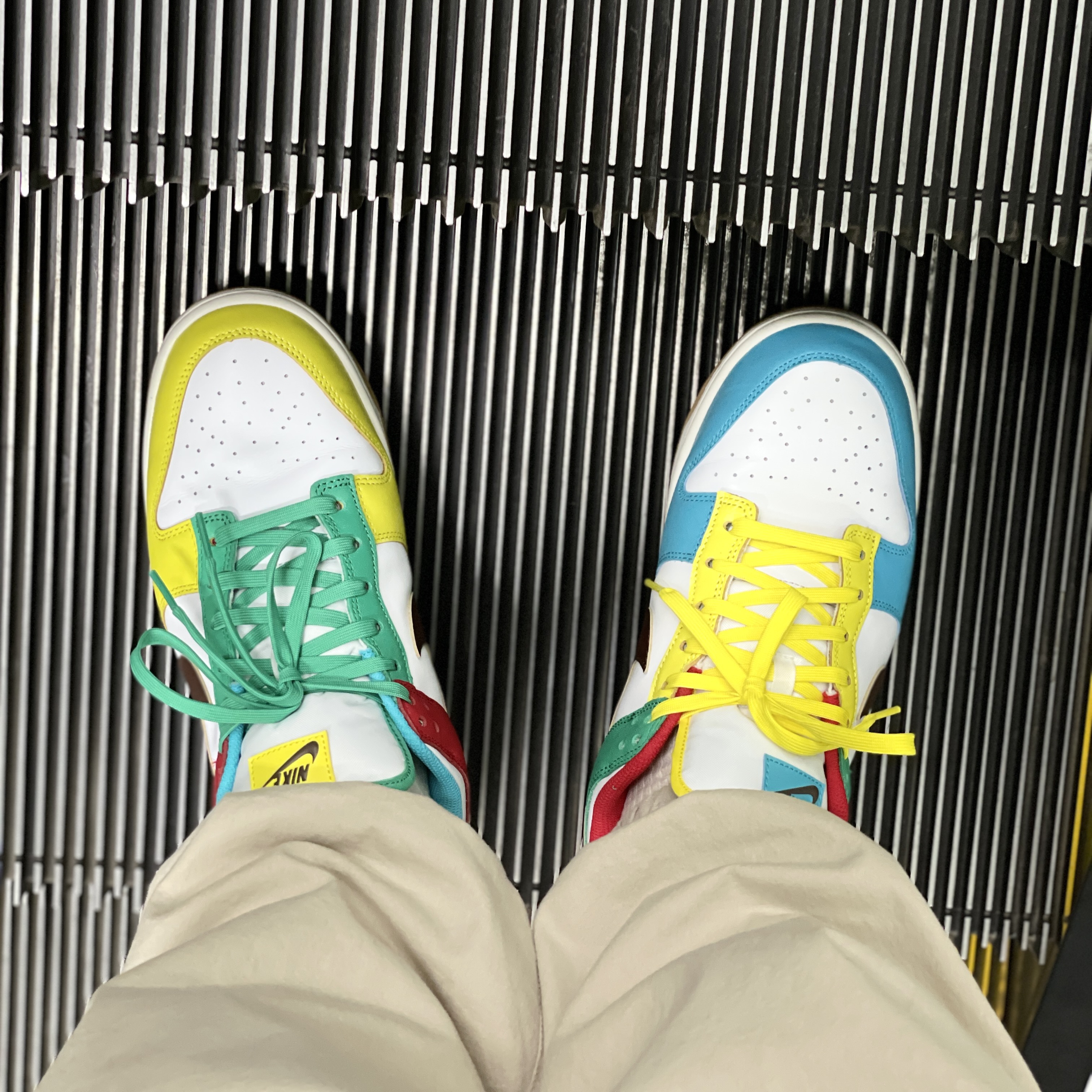 Nike Dunk Low SE Free.99 White 착용 스타일