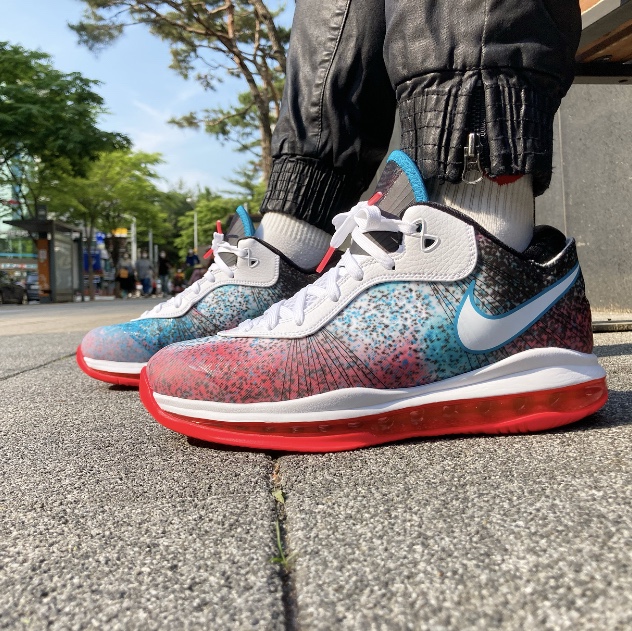 Nike LeBron 8 V/2 Low Miami Nights 2021 착용 스타일 - 1