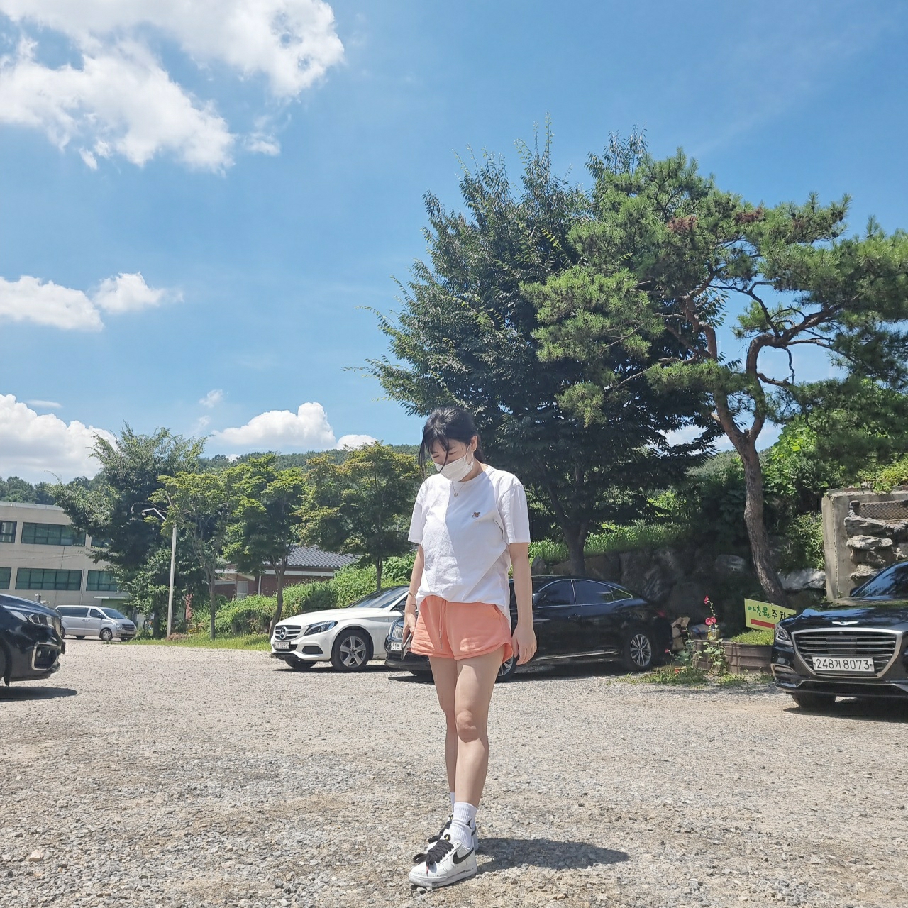 Maison Kitsune Fox Head Patch Classic T-Shirt White, Nike x Peaceminusone Air Force 1 Low Para-Noise 2.0 착용 스타일