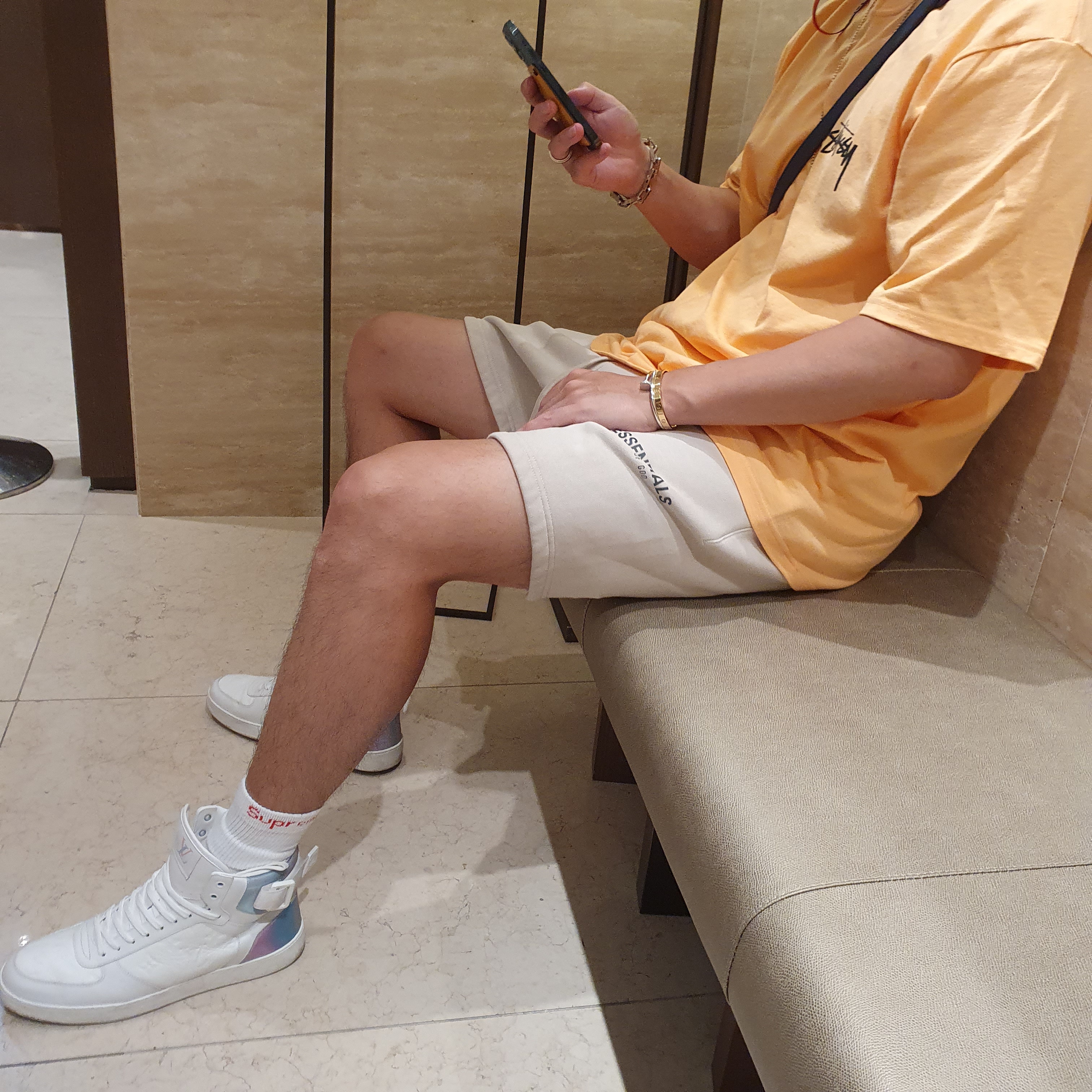 Supreme Hanes Crew Socks White (4 Pack), Essentials Sweatshorts Oat - Nordstrom Exclusive 착용 스타일 - 1