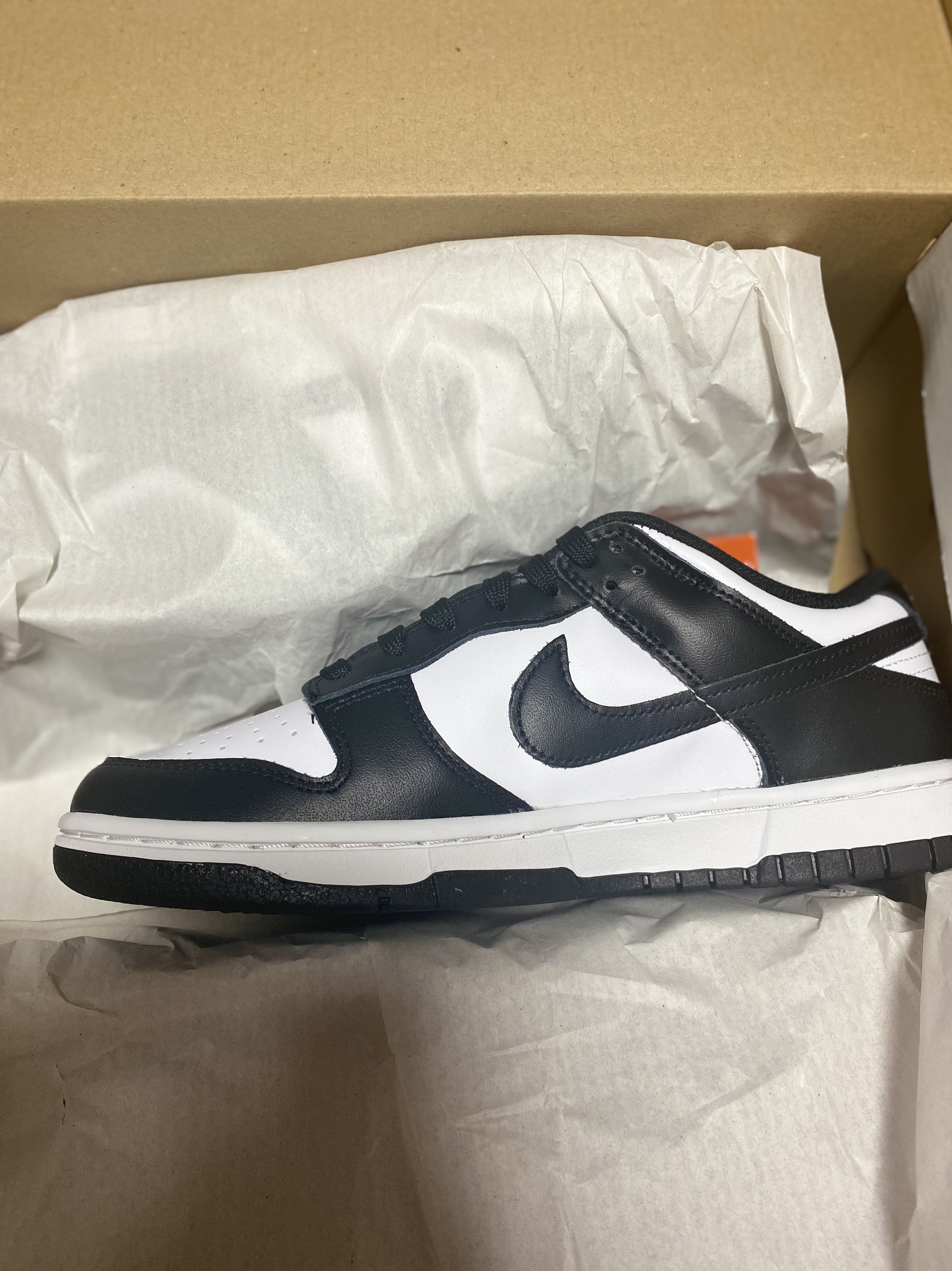 Nike x Stussy Air Huarache LE Desert Oak, Nike Dunk Low Retro Black 착용 스타일 - 3
