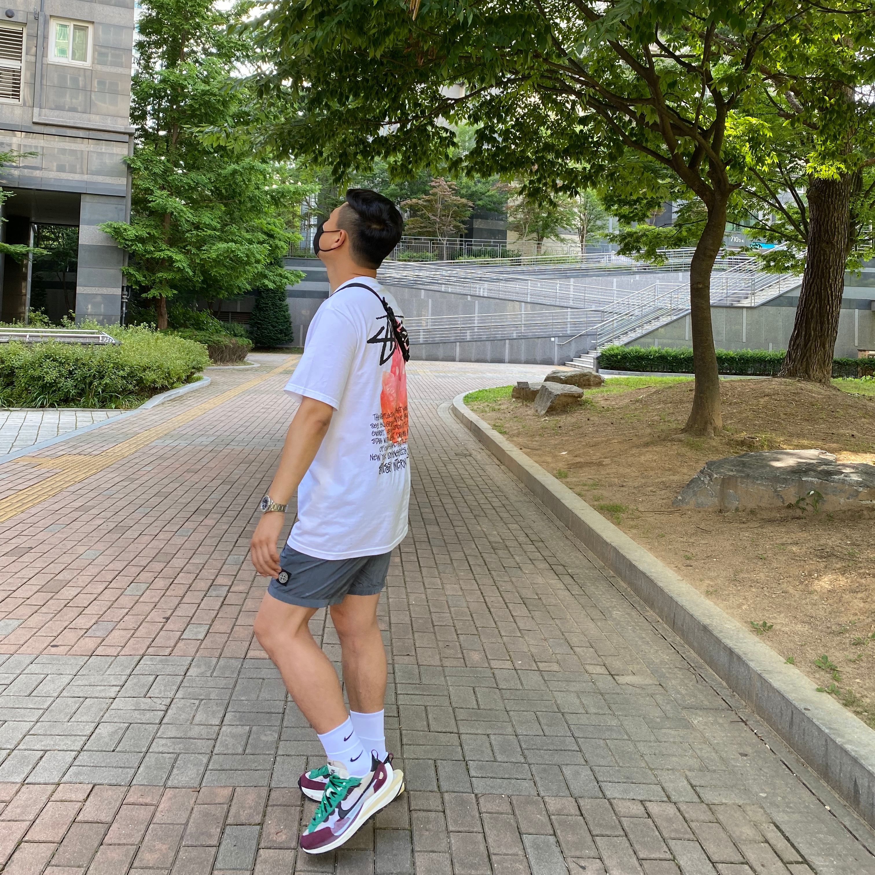 Stussy Reflection T-Shirt White, Nike x Matthew M Williams NRG Socks White 착용 스타일 - 1