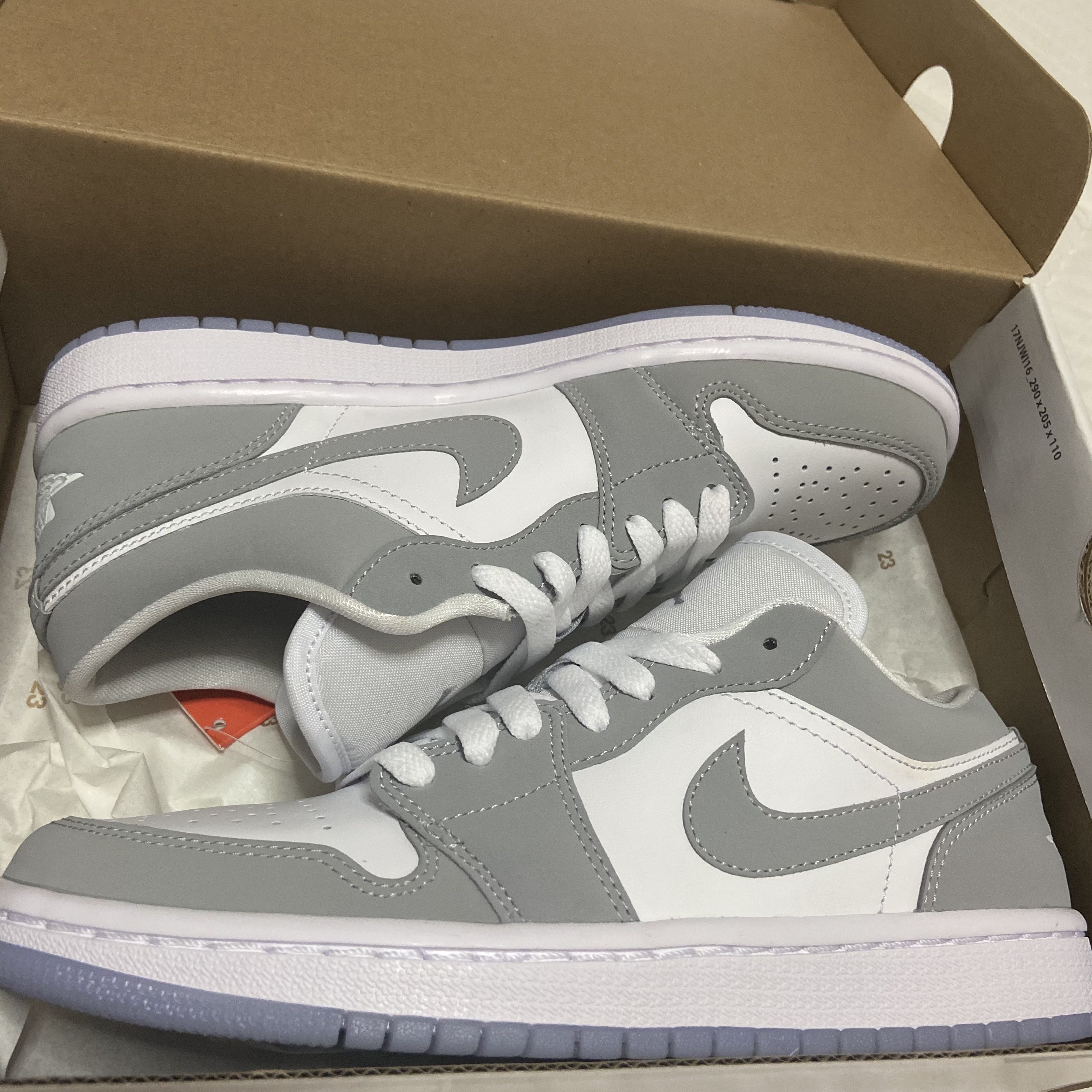 (W) Jordan 1 Low White Wolf Grey 착용 스타일