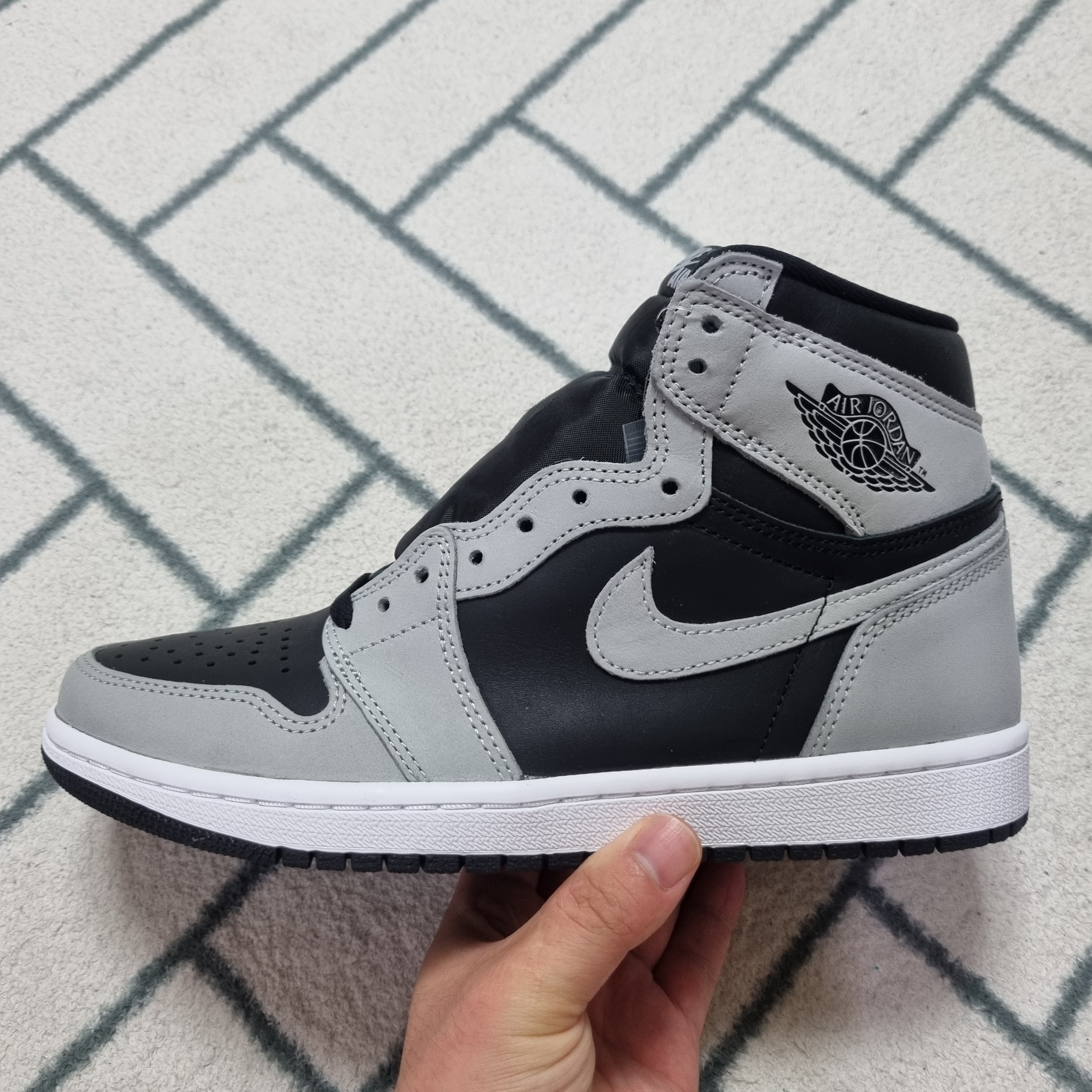 Jordan 1 Retro High OG Shadow 2.0 착용 스타일 - 2