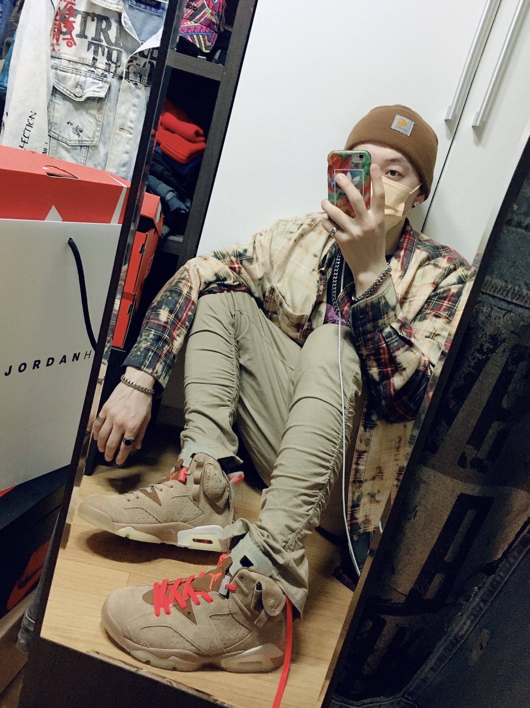 Jordan 6 x Travis Scott Retro SP British Khaki 착용 스타일 - 1
