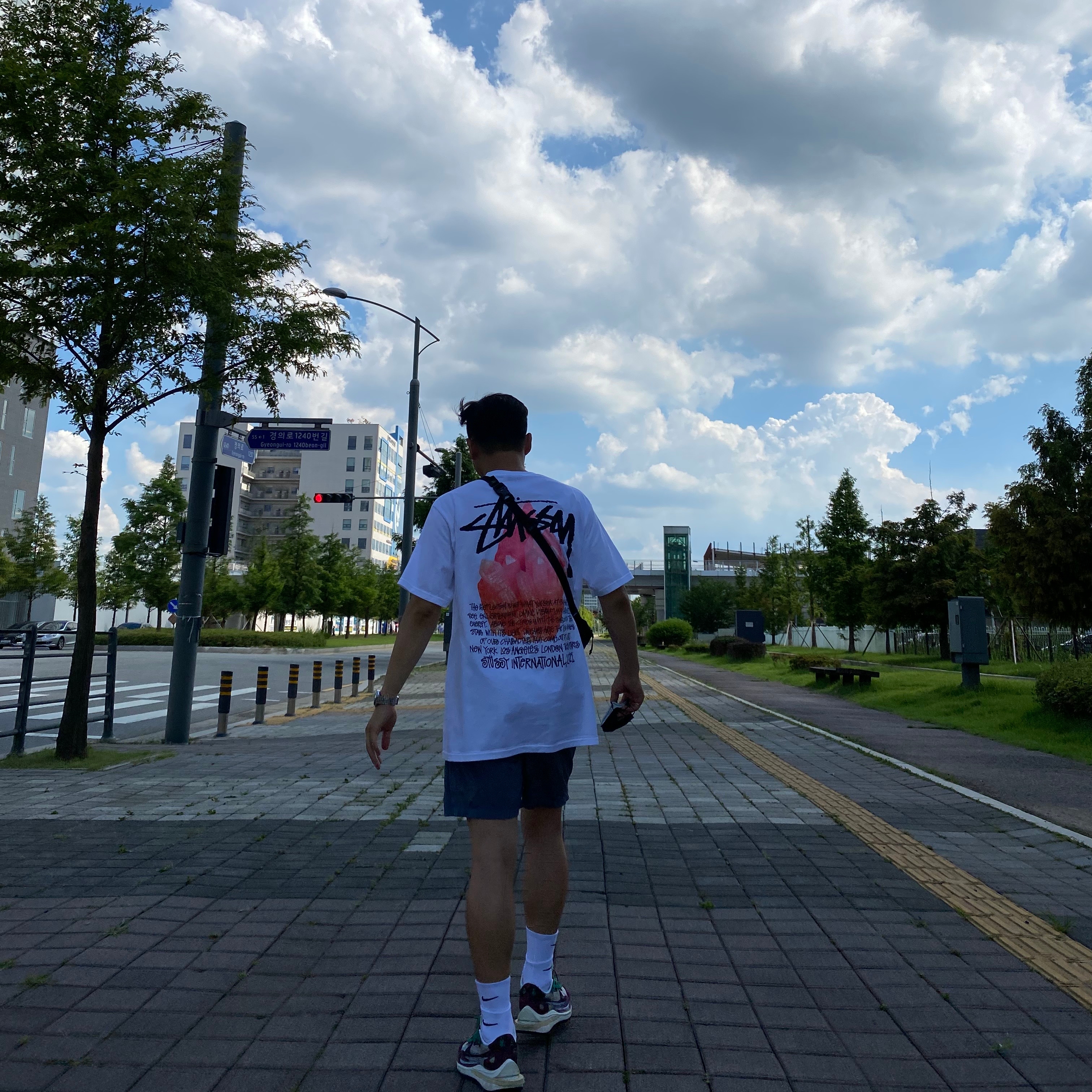 Stussy Reflection T-Shirt White, Nike x Matthew M Williams NRG Socks White 착용 스타일 - 2