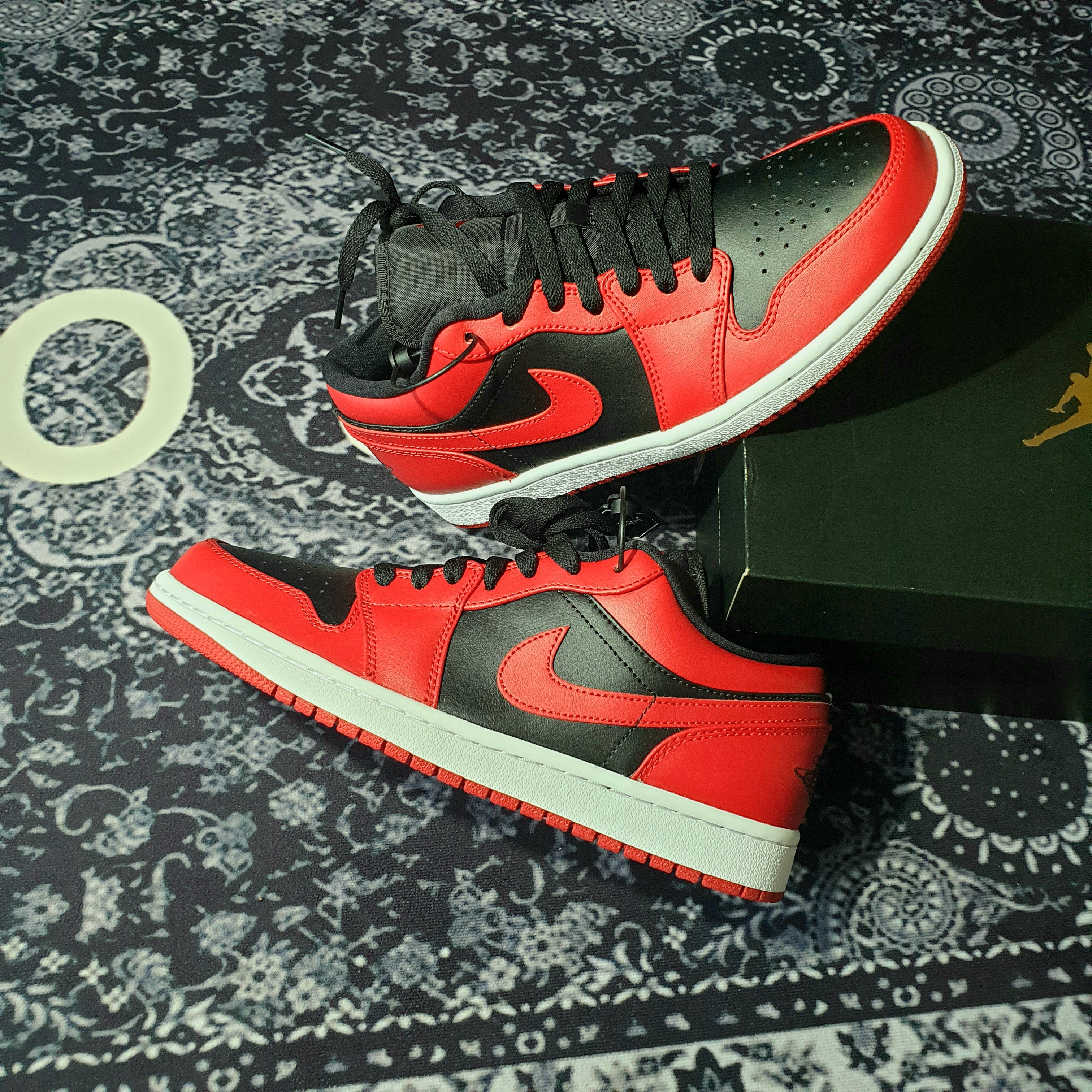 Jordan 1 Low Varsity Red 착용 스타일