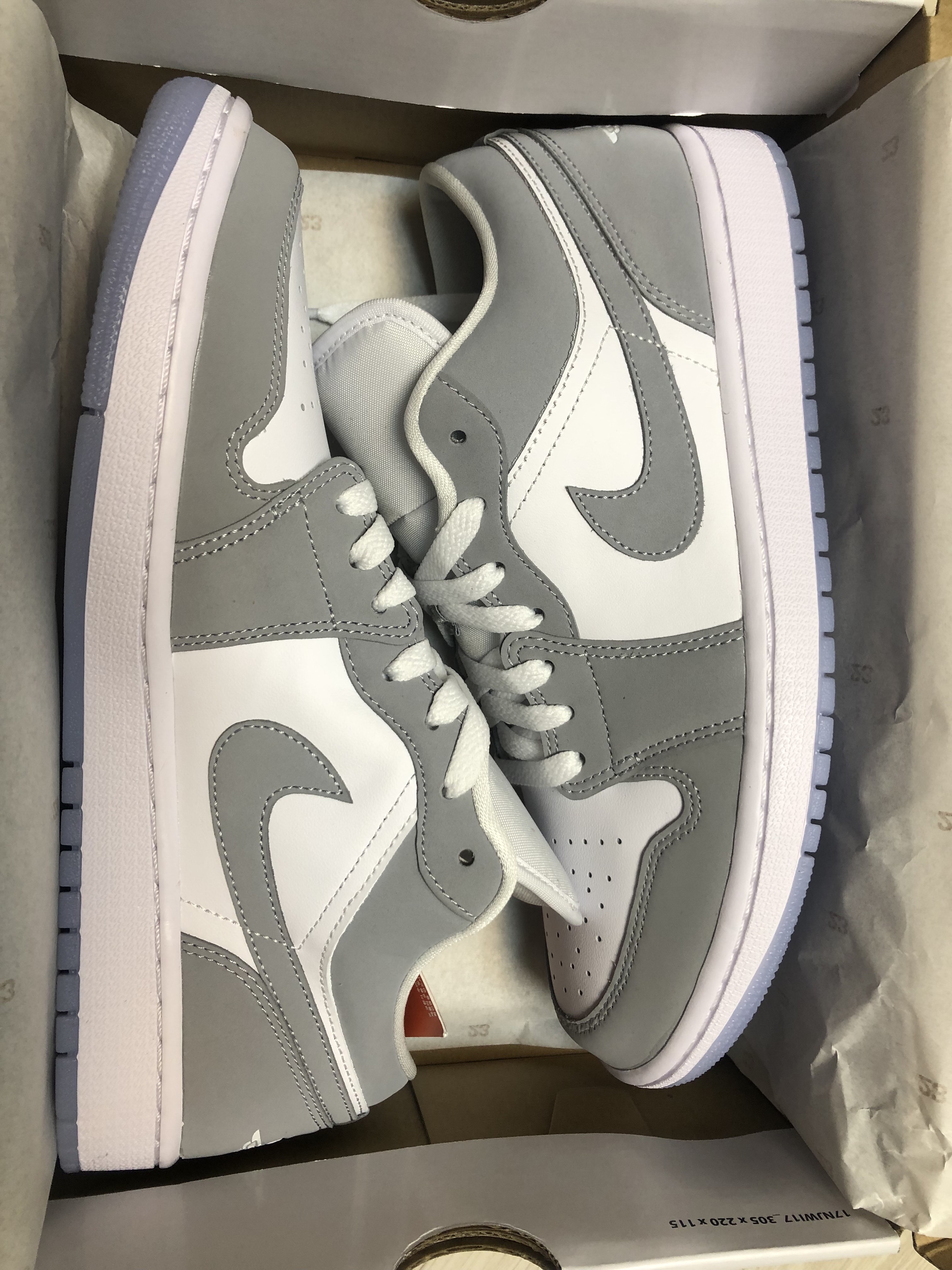 (W) Jordan 1 Low White Wolf Grey 착용 스타일