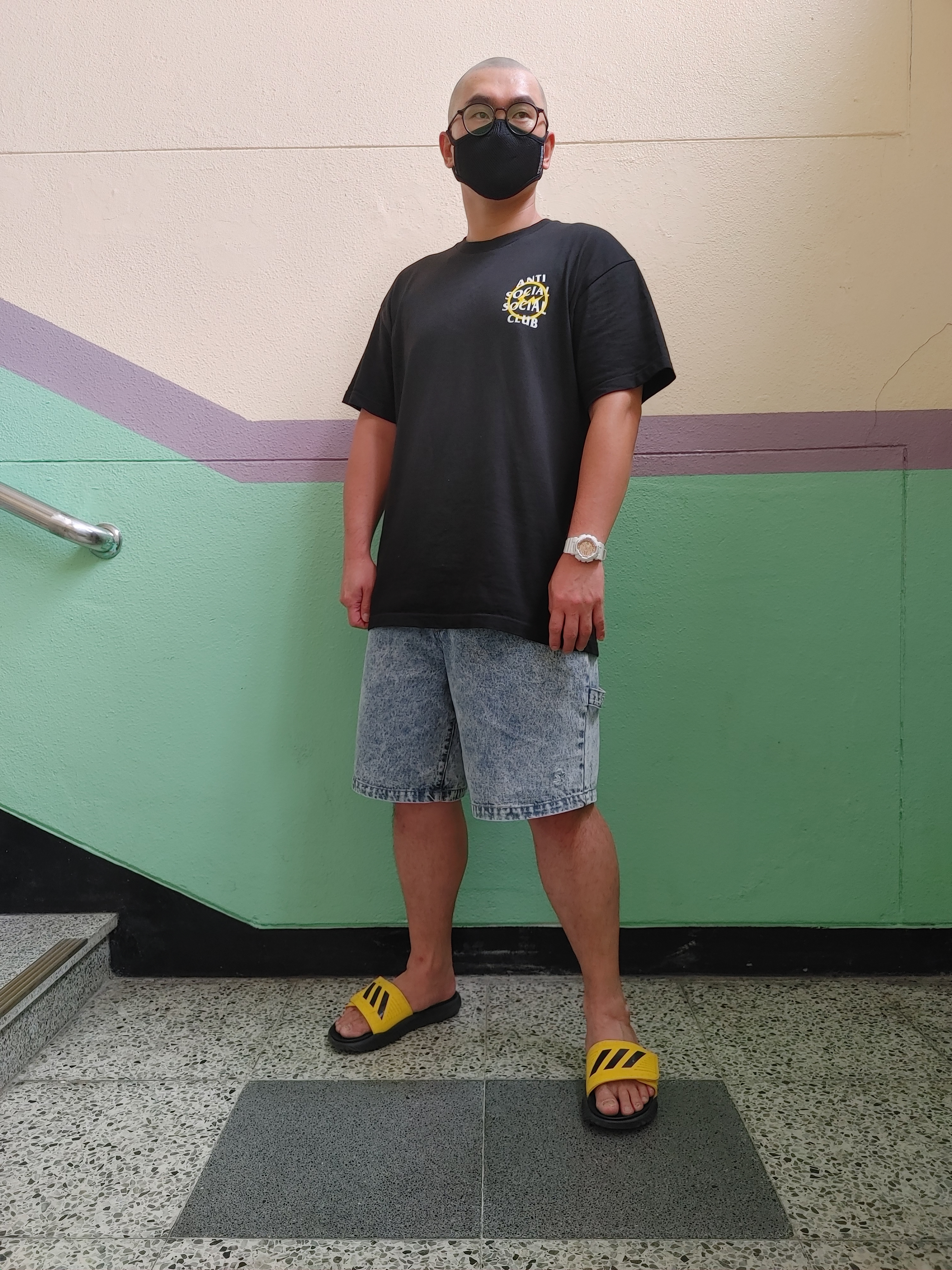 Anti Social Social Club x Fragment Bolt T-Shirt Yellow 착용 스타일 - 1