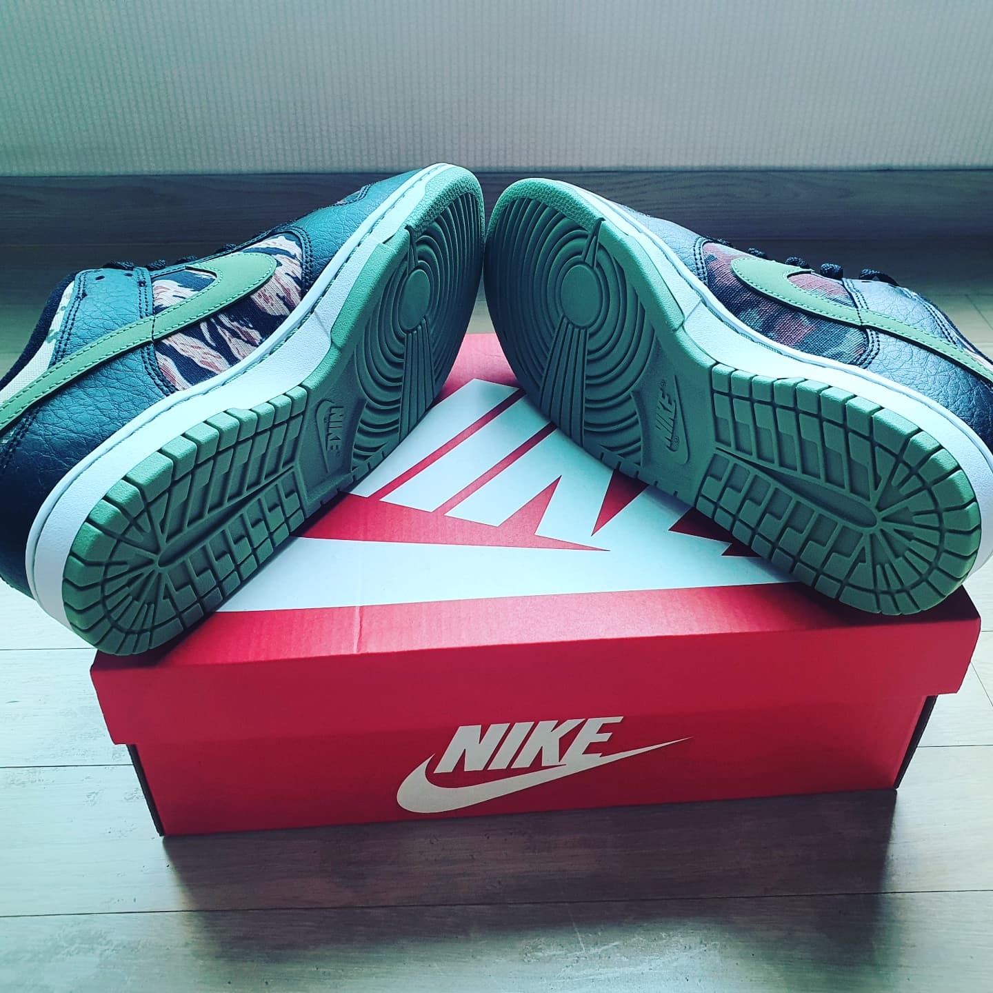 Nike Dunk Low SE Black Multi Camo 착용 스타일 - 4