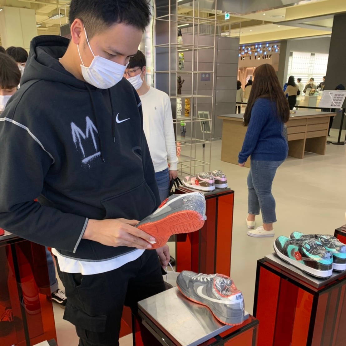 Nike x Off-White NRG RU Hoodie 착용 스타일