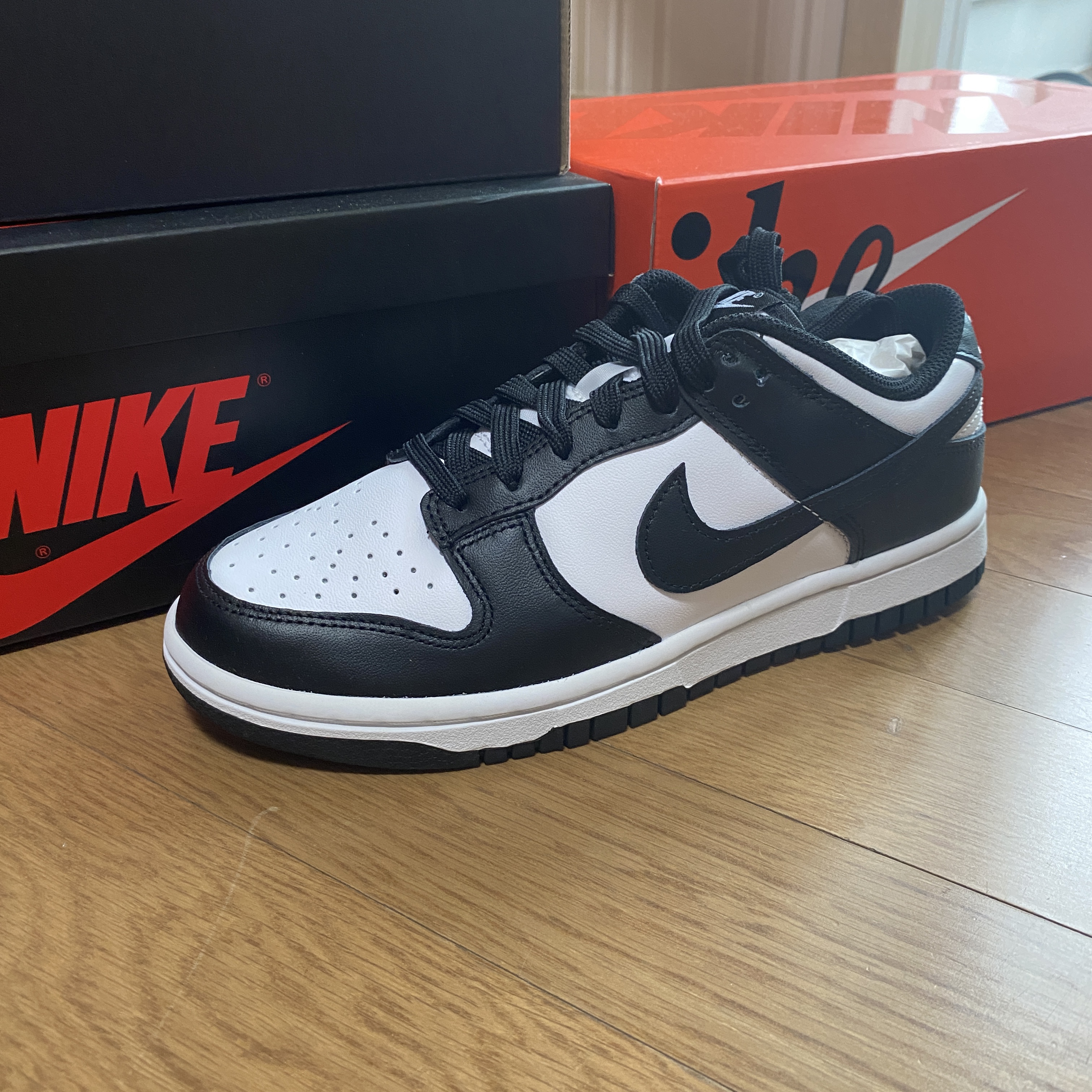 (W) Nike Dunk Low Black 착용 스타일