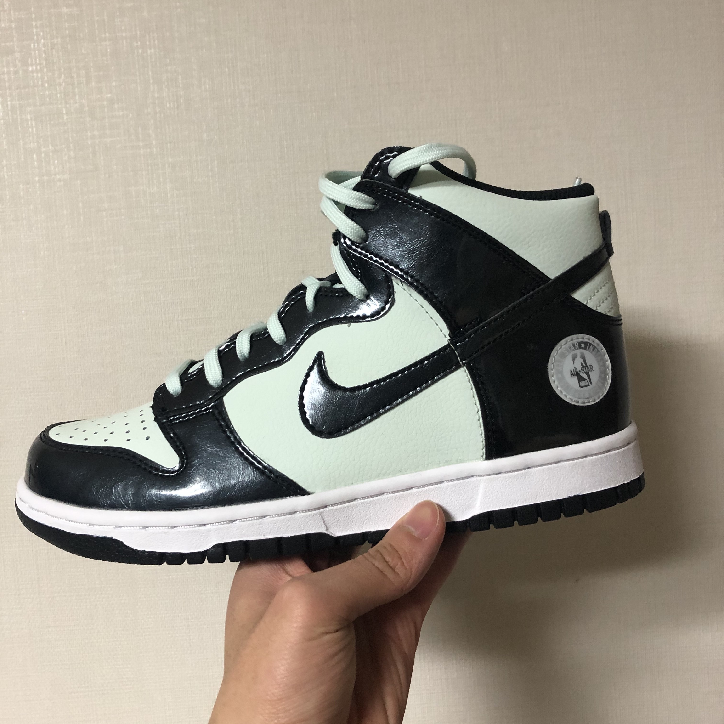 (GS) Nike Dunk High Barely Green 착용 스타일