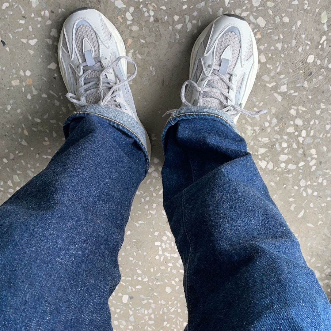 Adidas Yeezy Boost 700 V2 Static 2018 착용 스타일