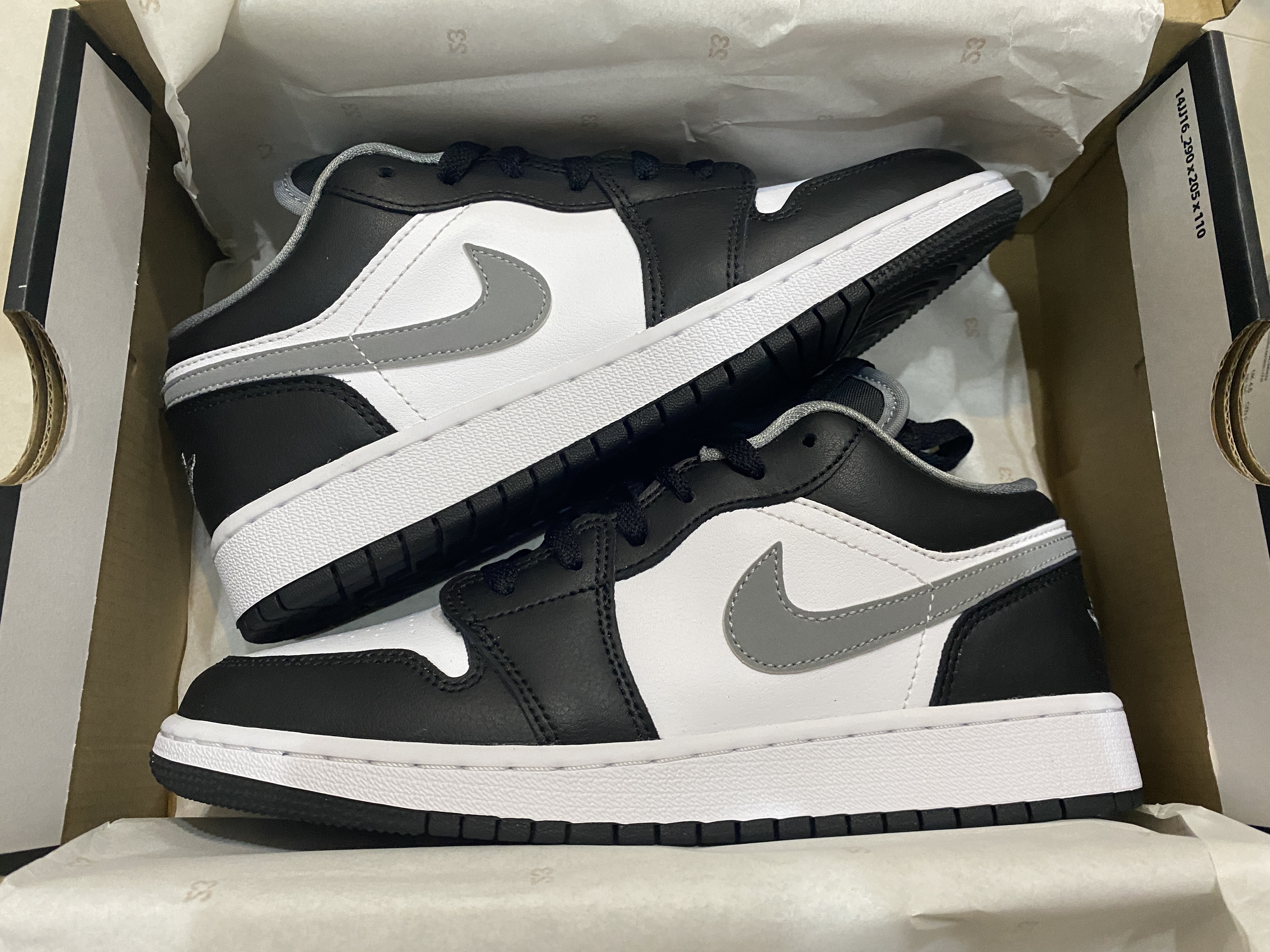 (GS) Jordan 1 Low Black Particle Grey 착용 스타일