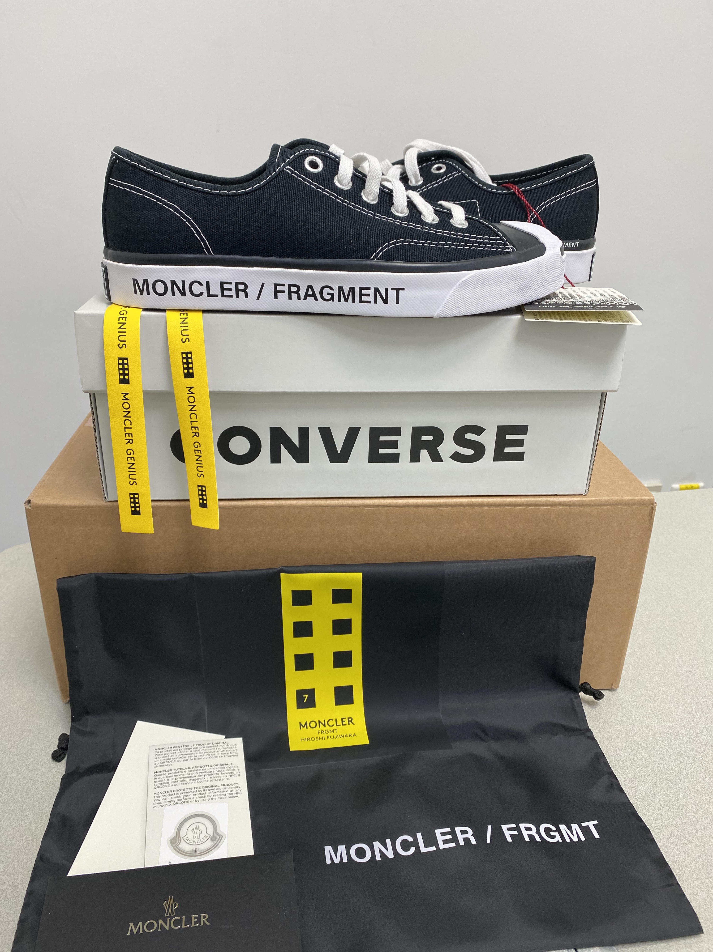 Converse x Moncler x Fragment Jack Purcell Fraylor II Black 착용 스타일 - 1