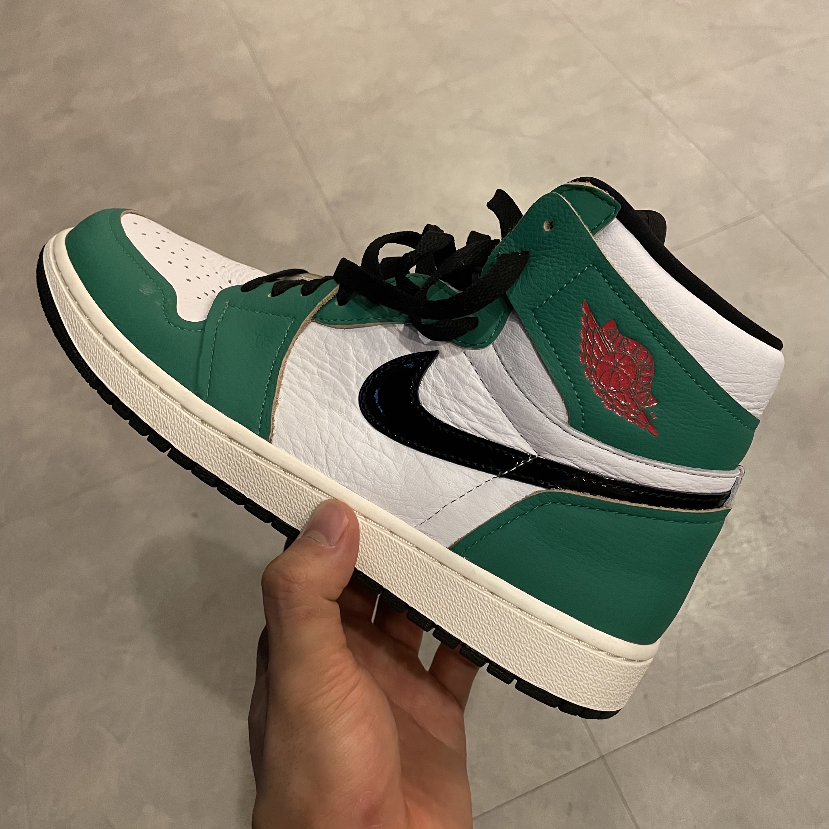 (W) Jordan 1 Retro High OG Lucky Green 착용 스타일