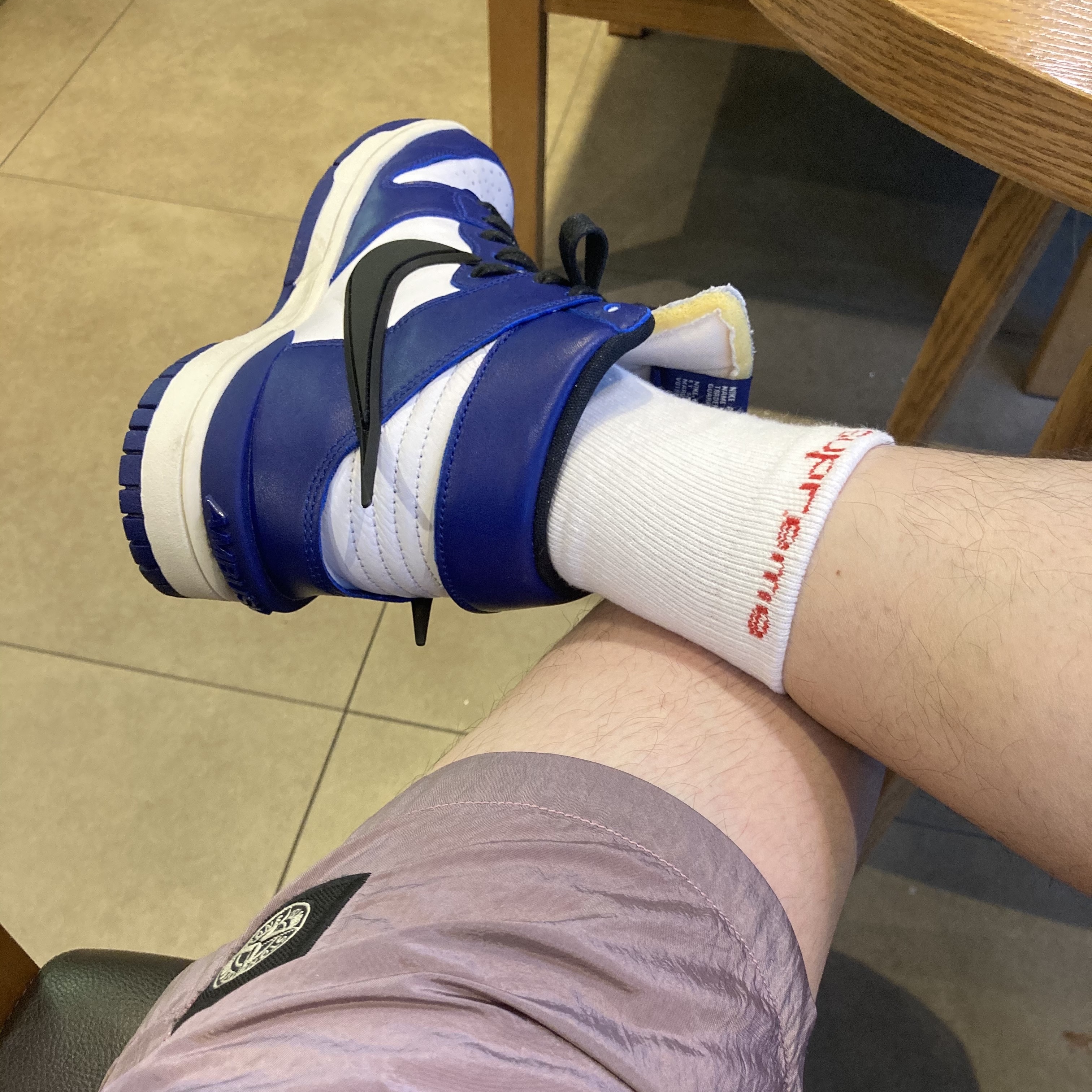 Nike x Ambush Dunk High Deep Royal Blue, Supreme x Nike Trail Running Hat Pink - 17FW 착용 스타일 - 2