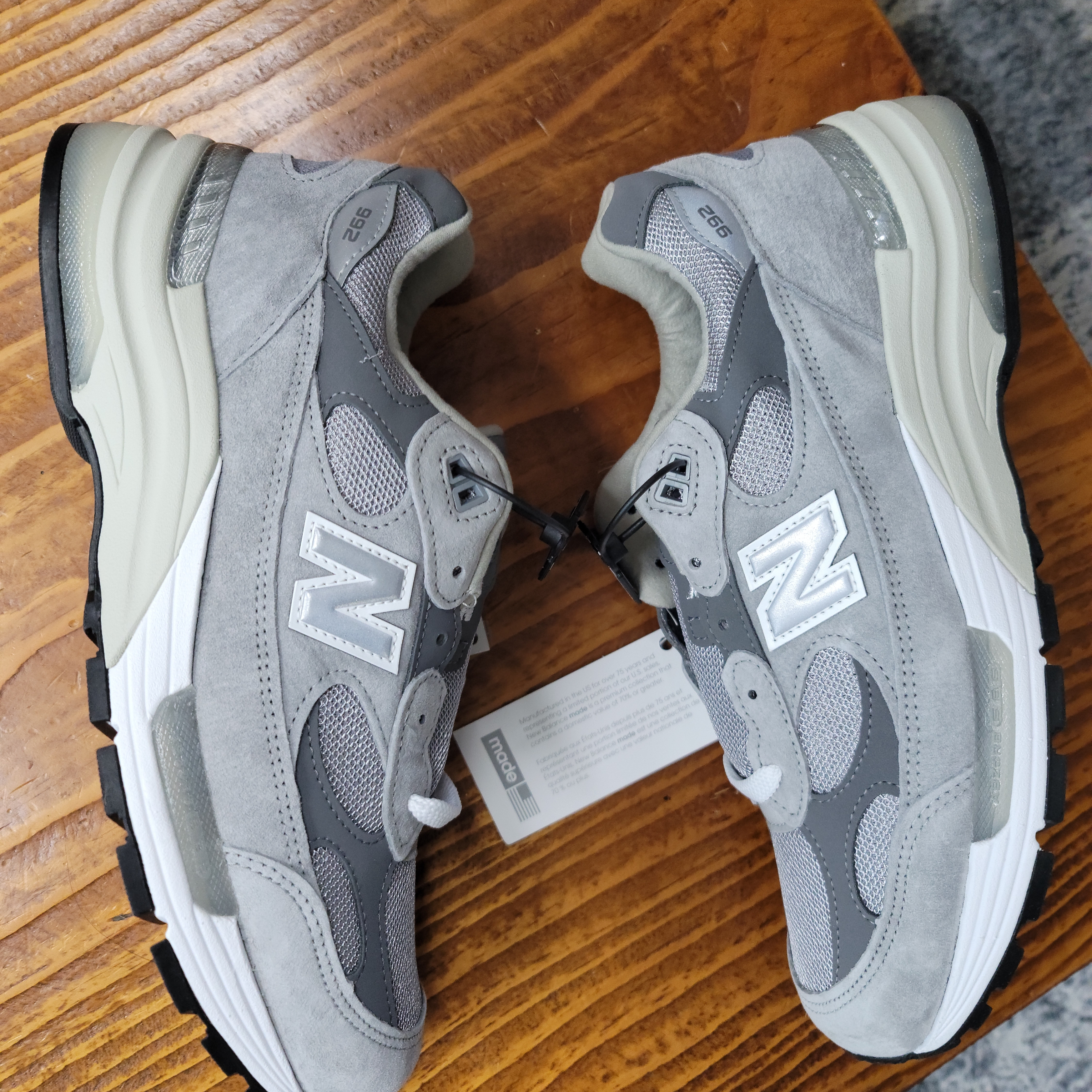 New Balance 992 Made in USA Grey - D Standard 착용 스타일 - 4